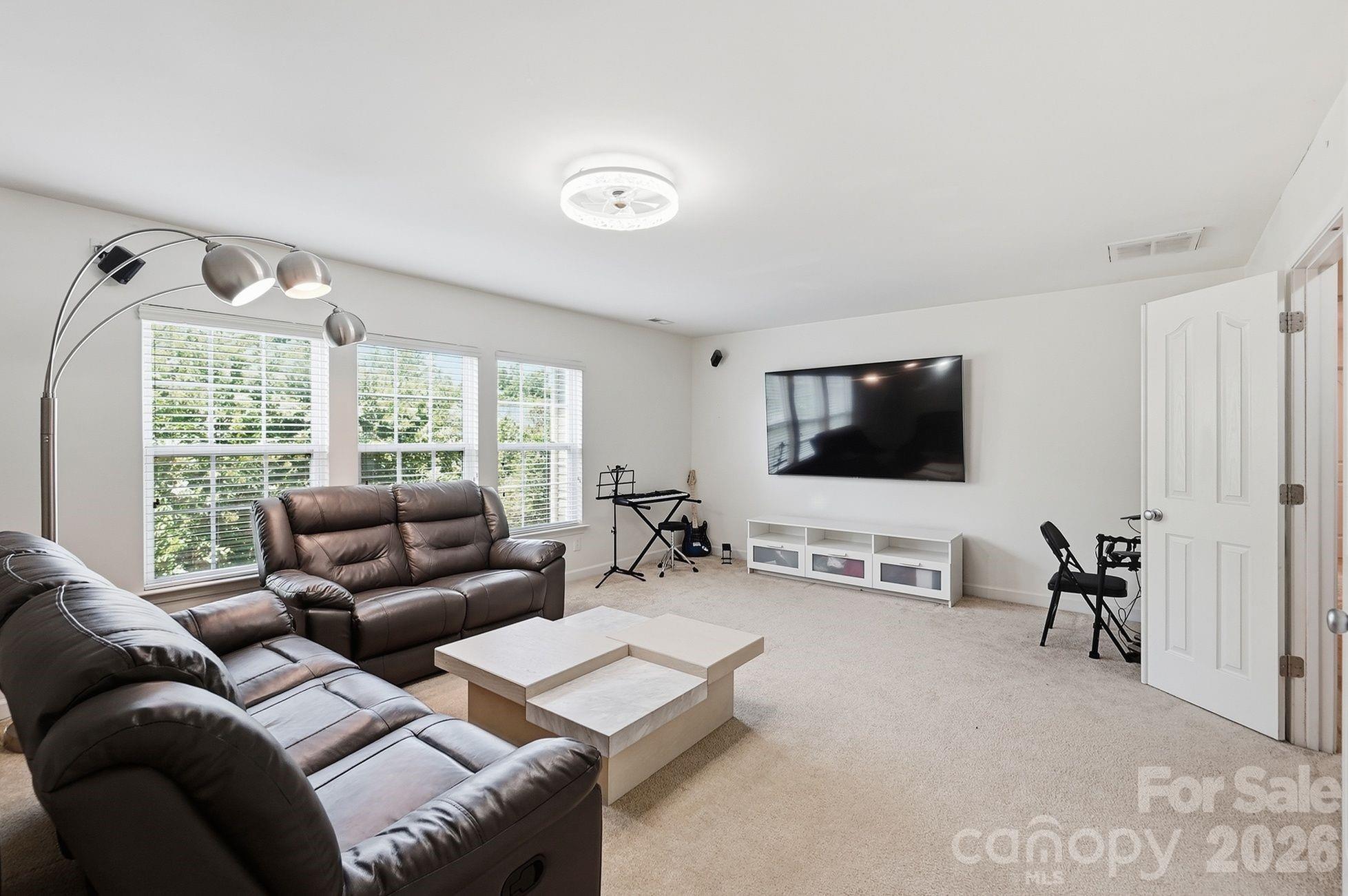 8120 Madrigal Court — Waxhaw