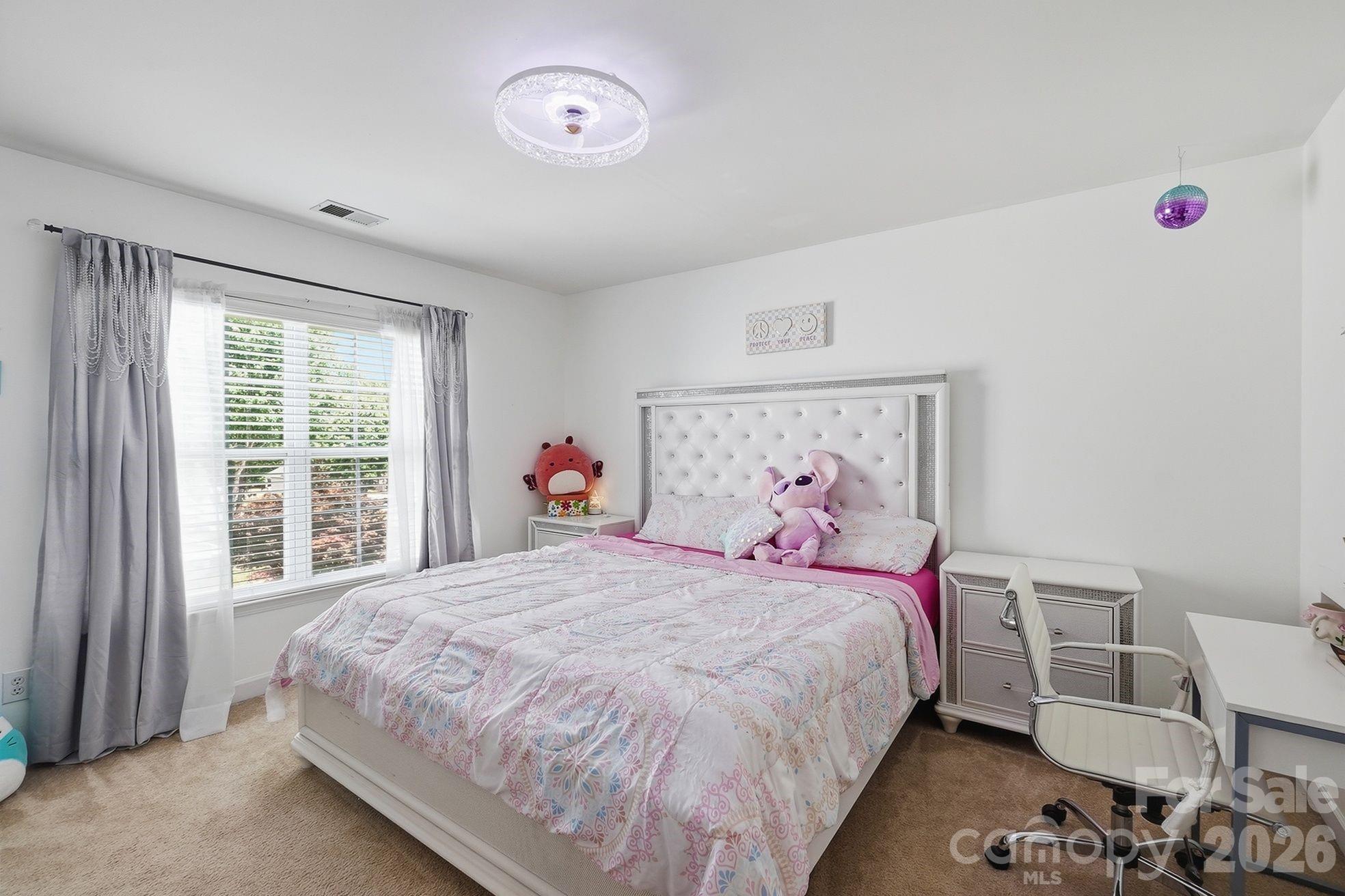 8120 Madrigal Court — Waxhaw