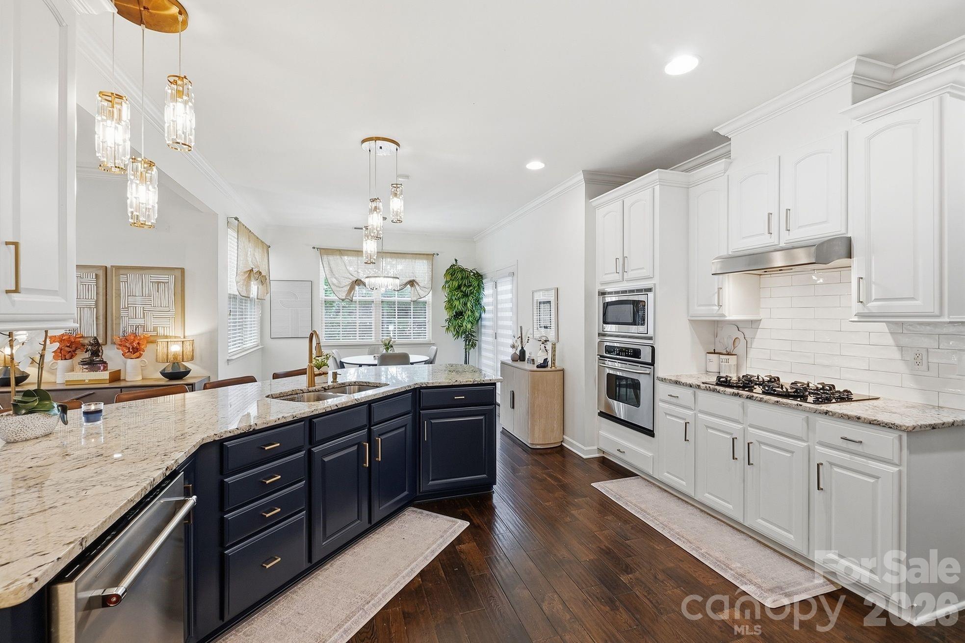 8120 Madrigal Court — Waxhaw