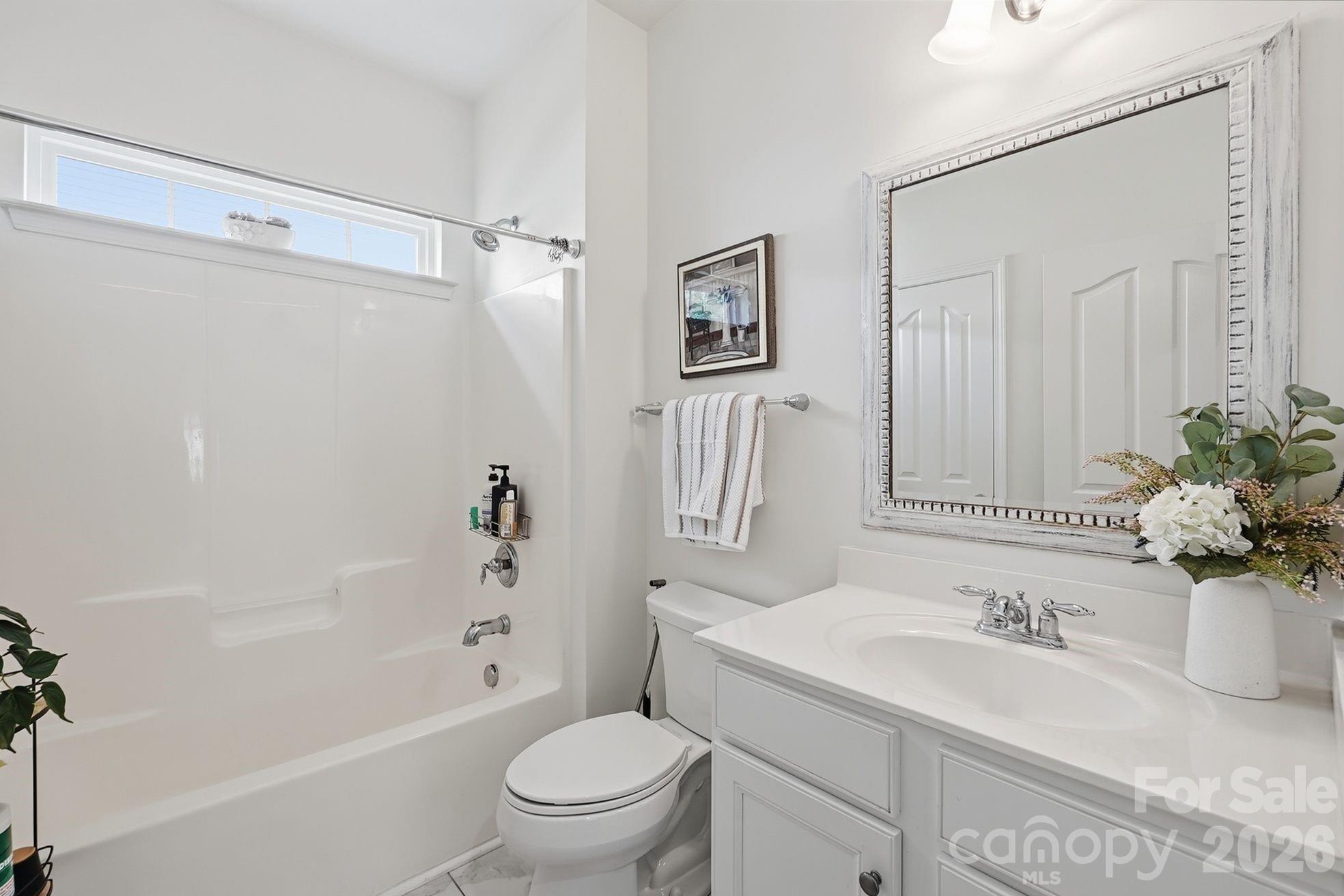 8120 Madrigal Court — Waxhaw