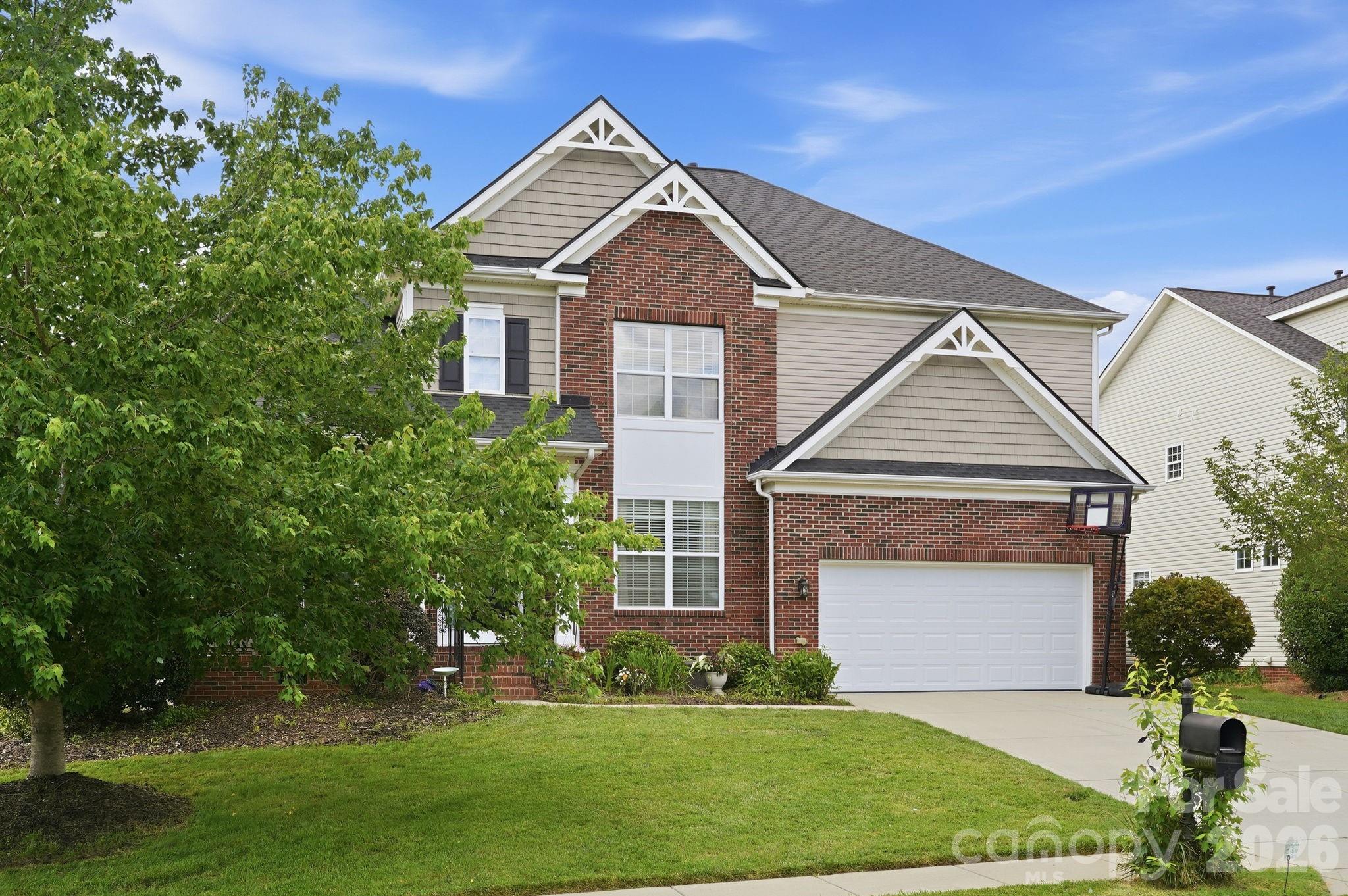 8120 Madrigal Court — Waxhaw