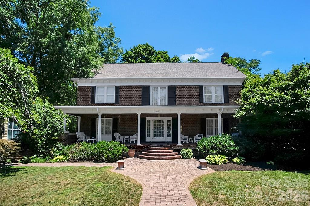 601 S Washington Street — Shelby