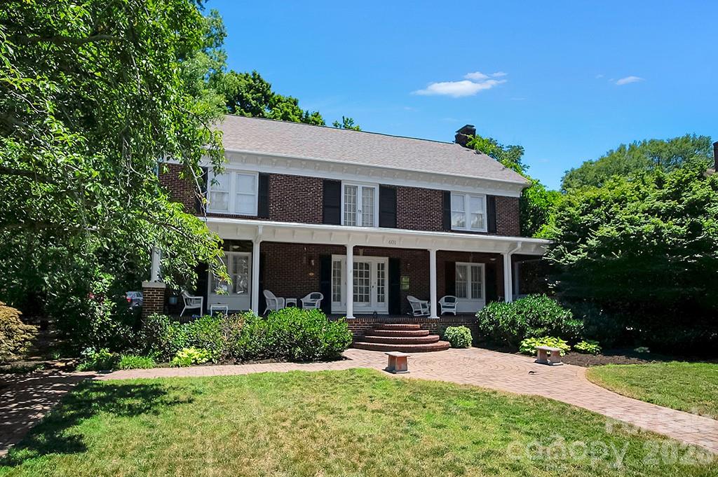 601 S Washington Street — Shelby