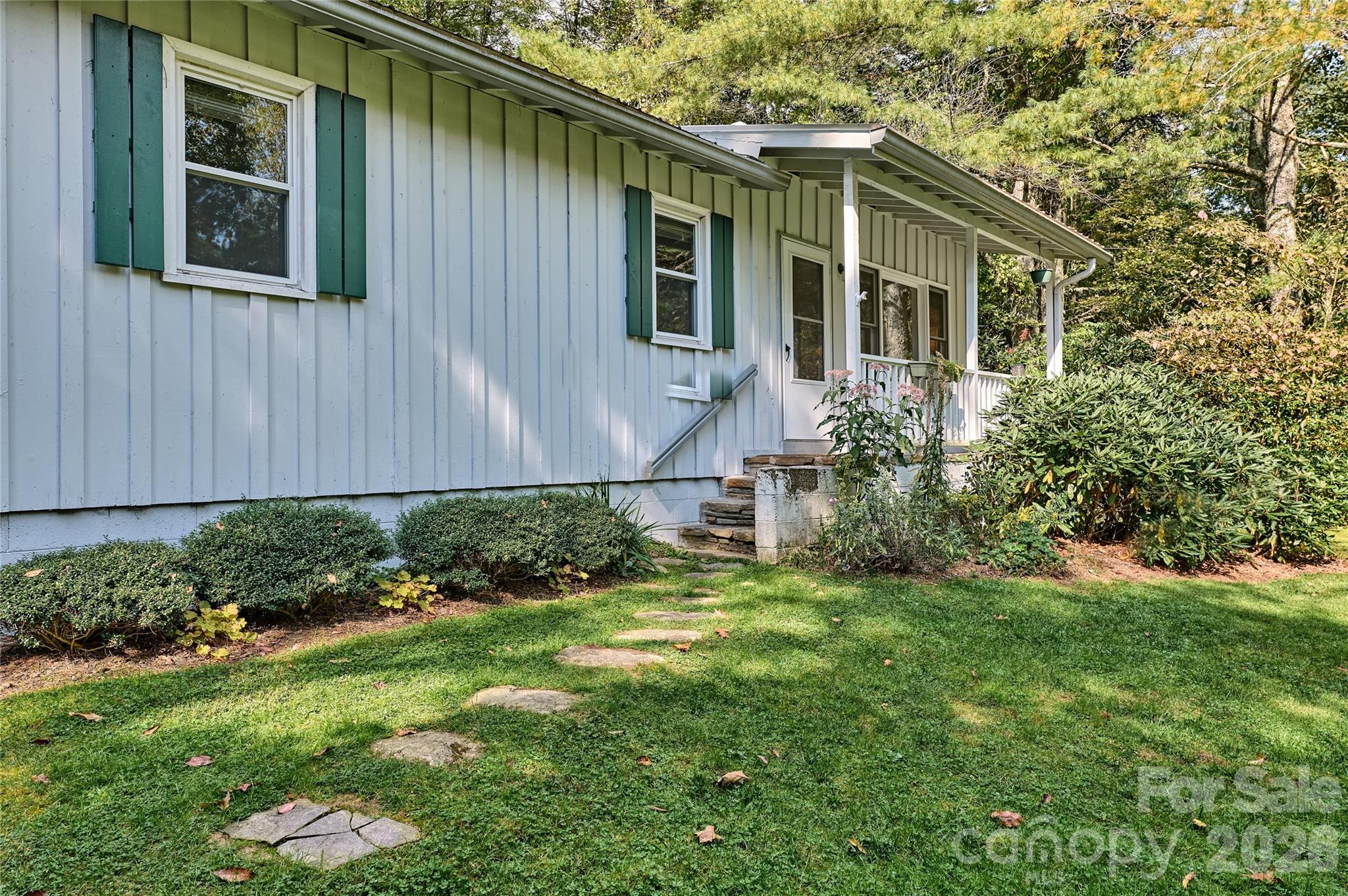 556 Shortoff Road — Highlands