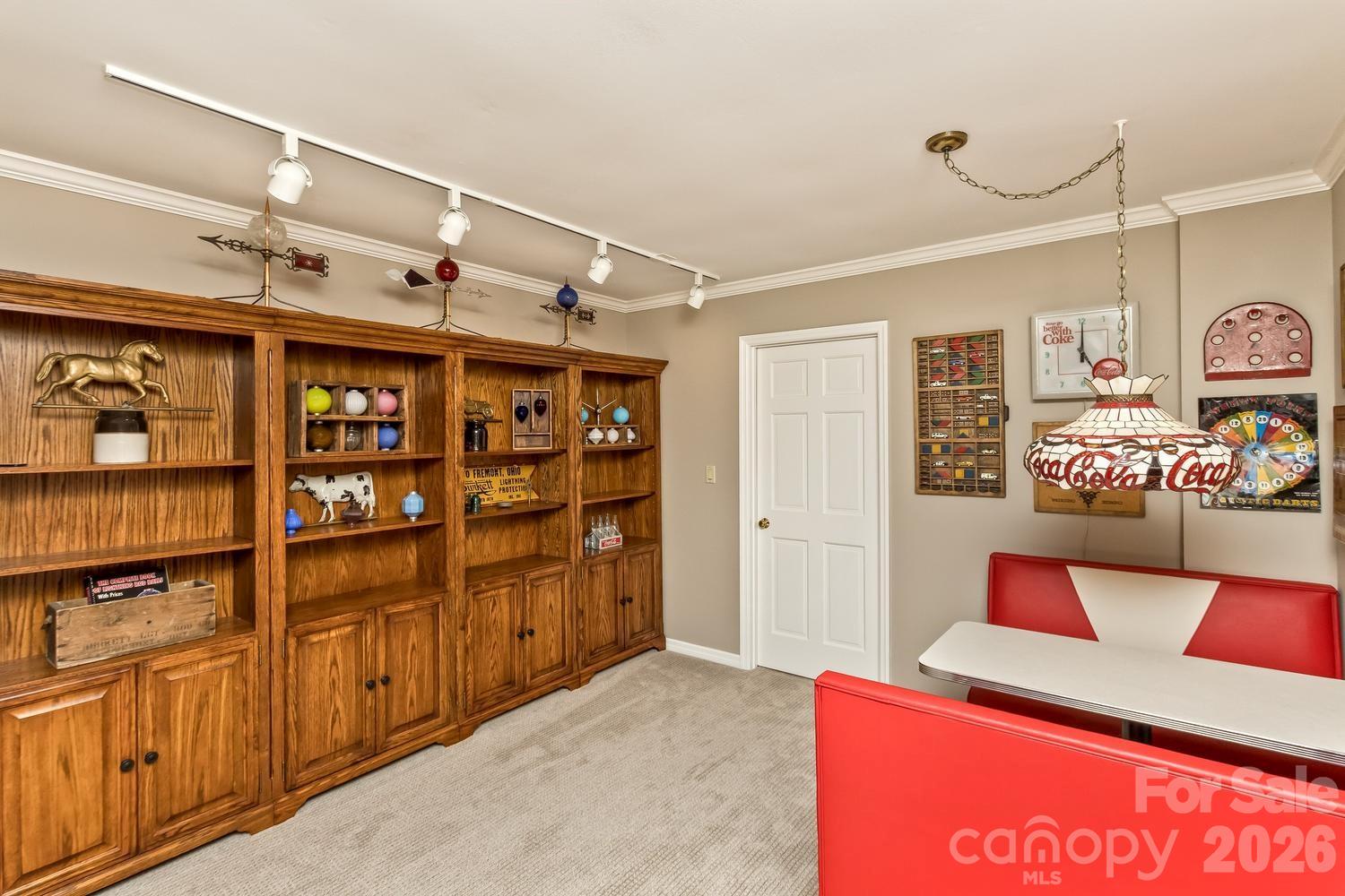 9 Ridge Terrace — Asheville