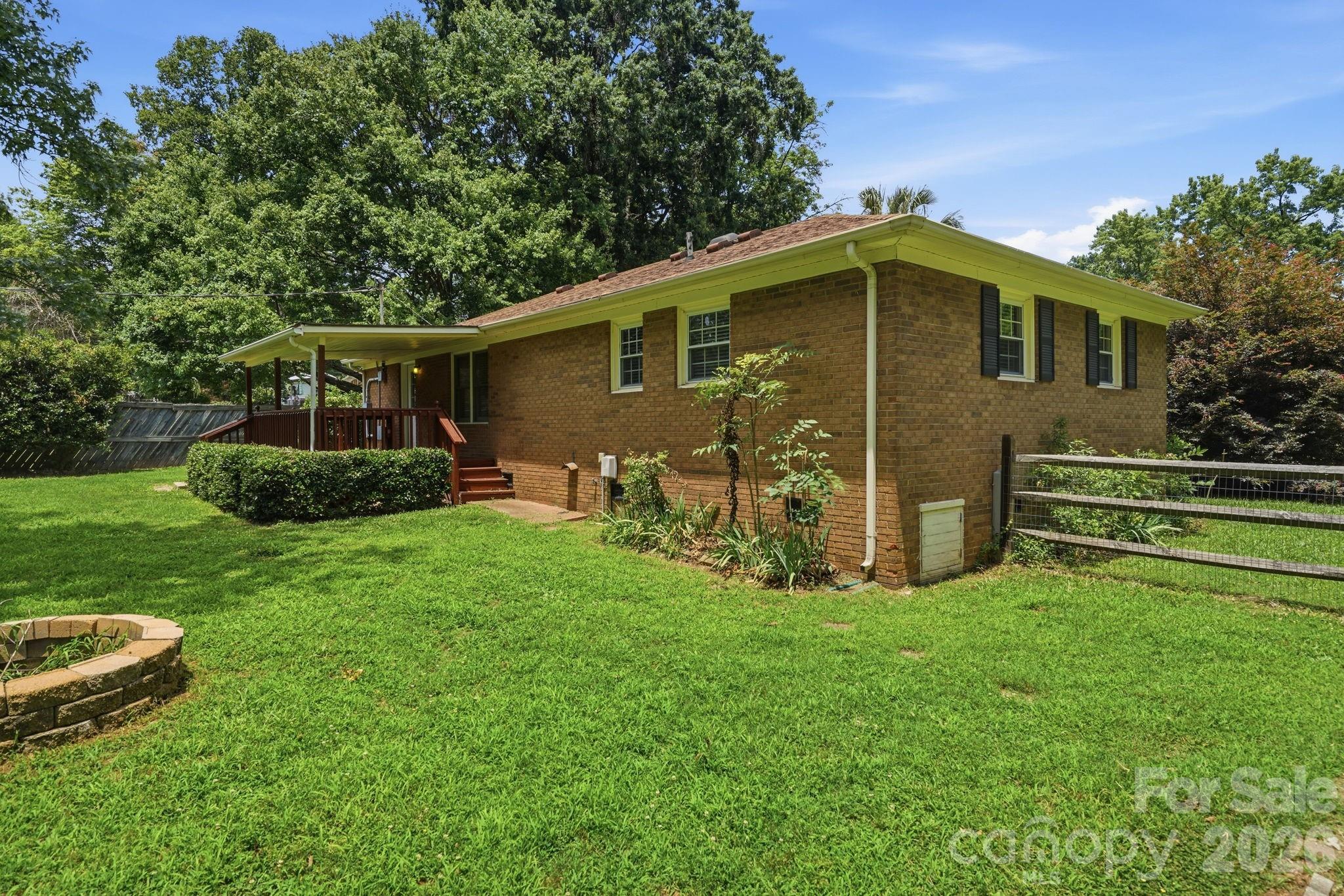 218 Drye Lane — Matthews