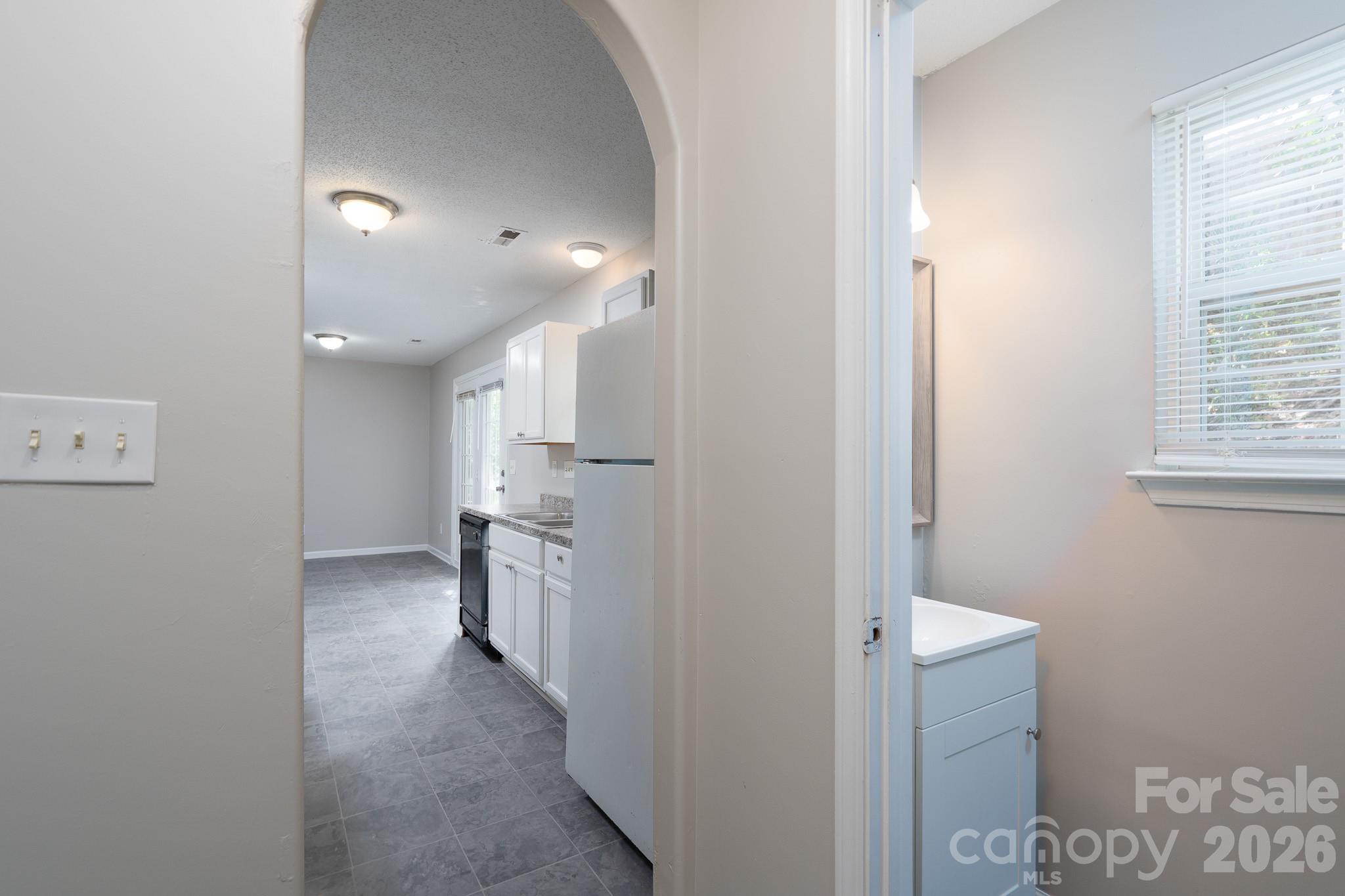 8016 Bronze Pike Drive — Charlotte