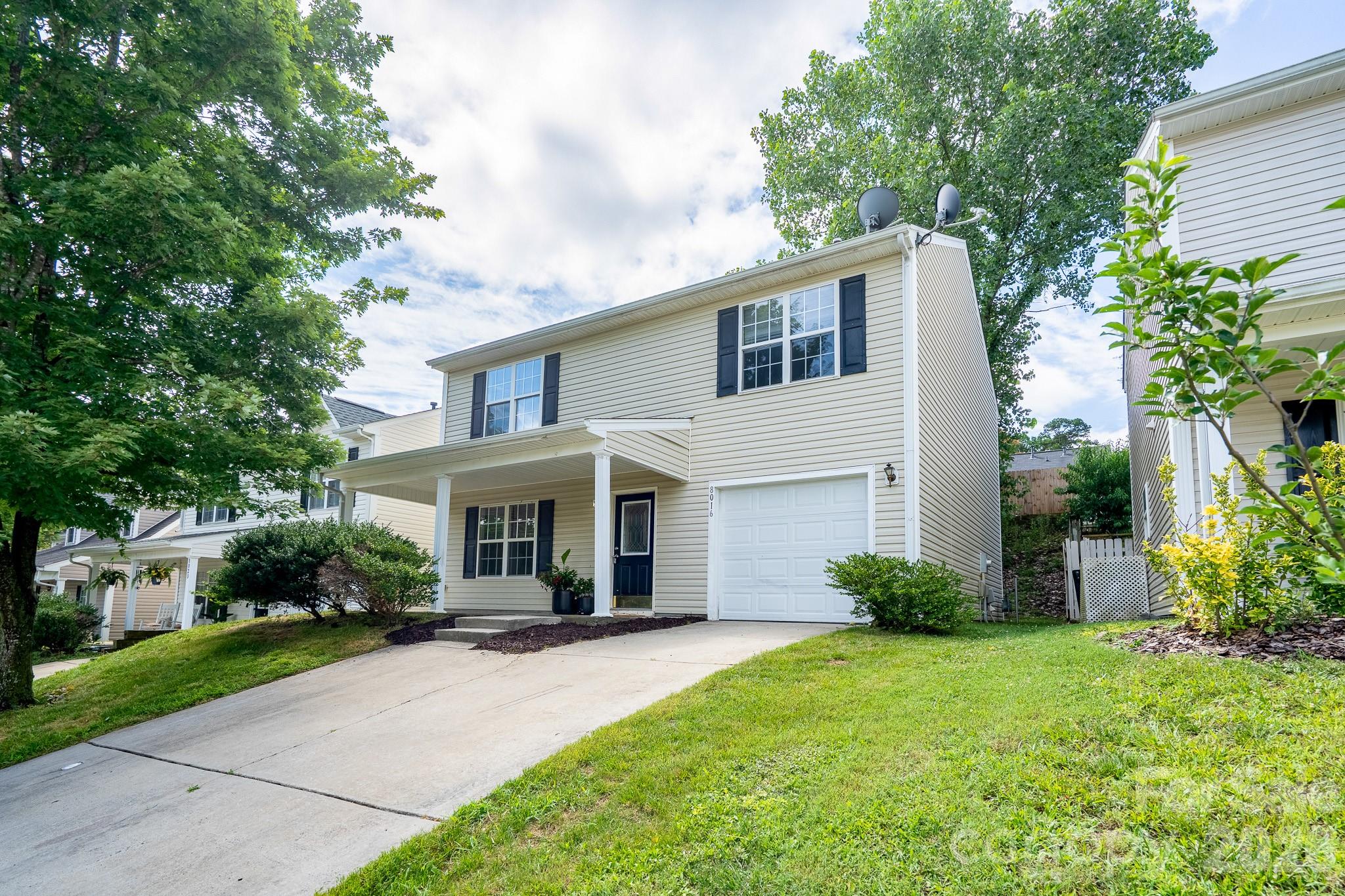 8016 Bronze Pike Drive — Charlotte