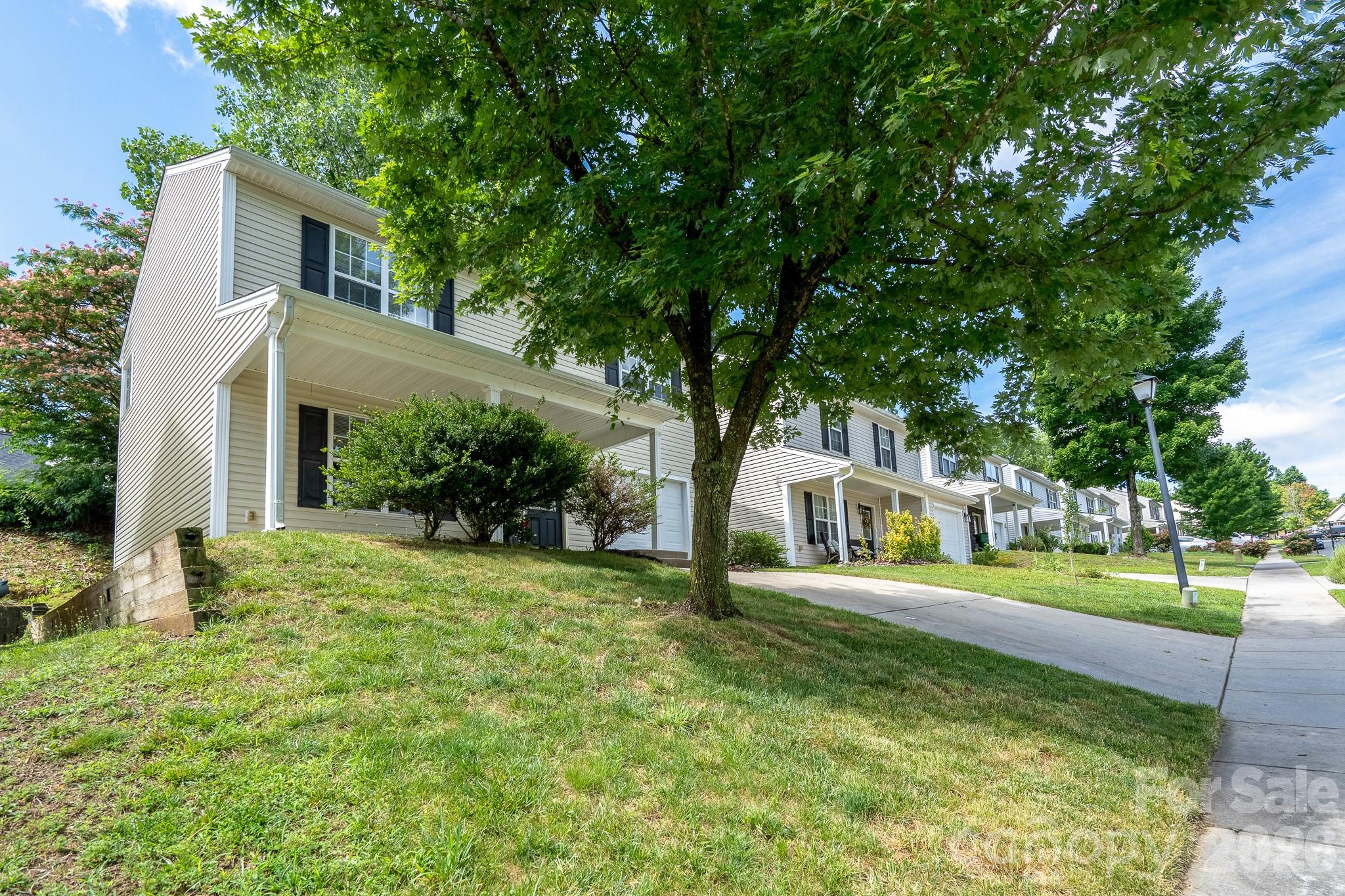 8016 Bronze Pike Drive — Charlotte
