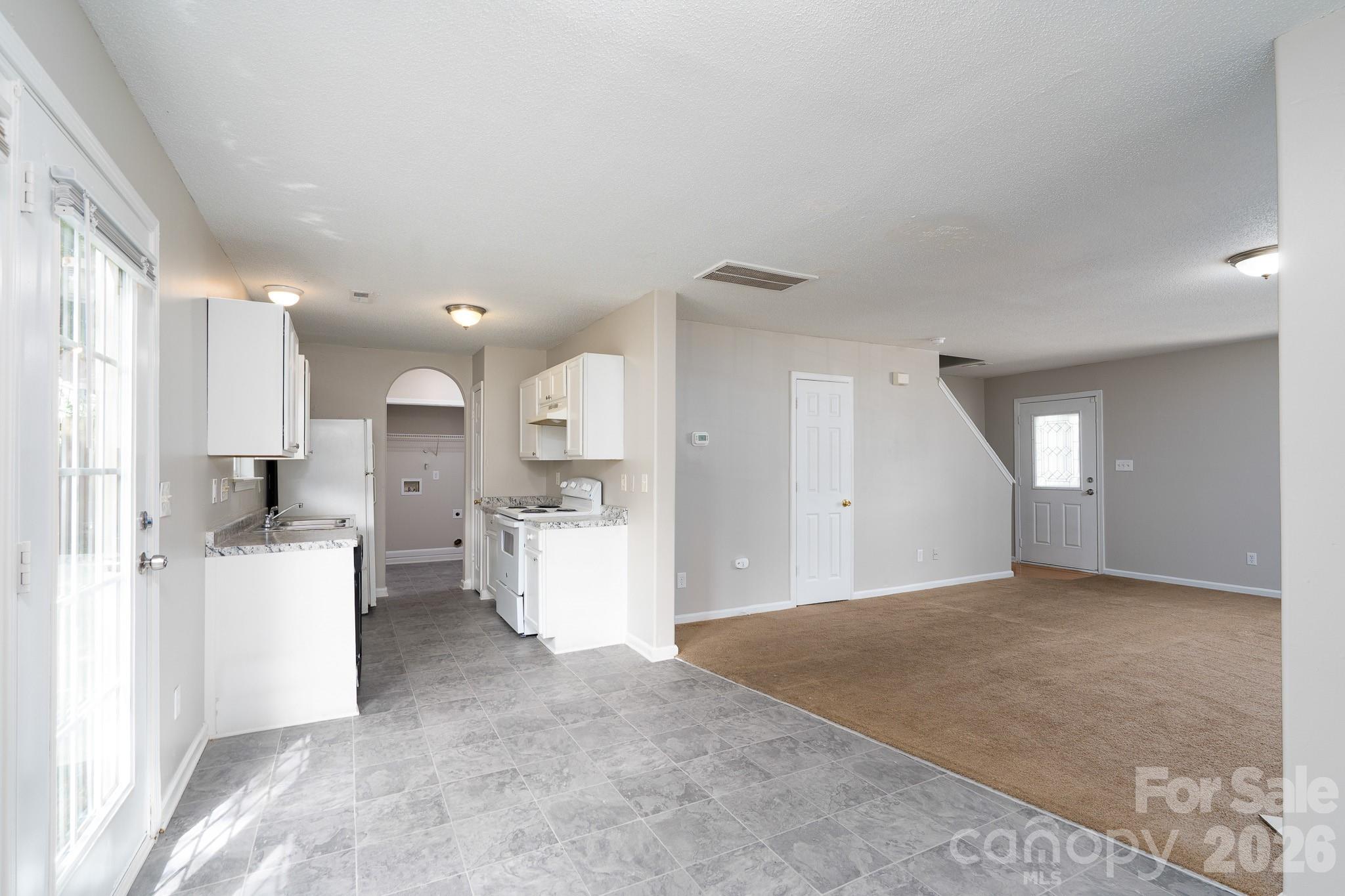 8016 Bronze Pike Drive — Charlotte