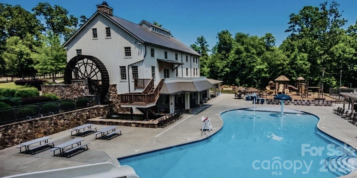 2147 Ashley River Road — Waxhaw