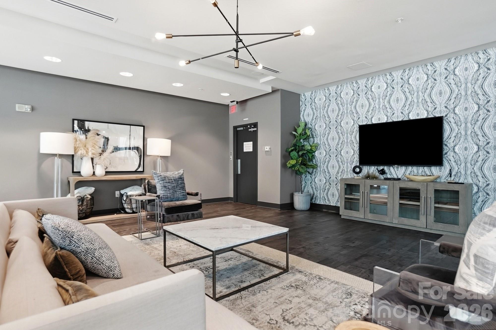 210 N Church Street #1803 — Charlotte