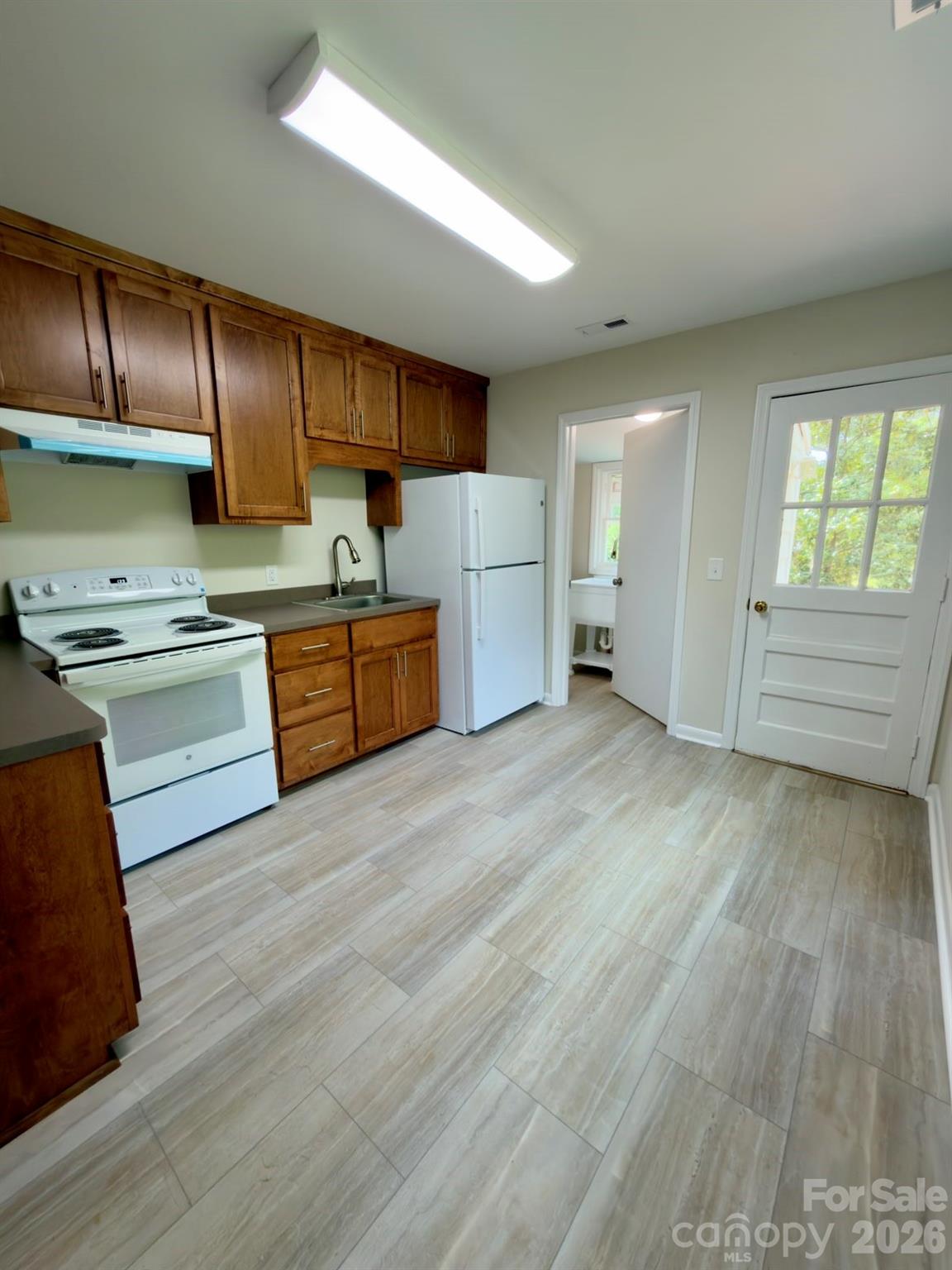 631 Forest Drive — Robbins