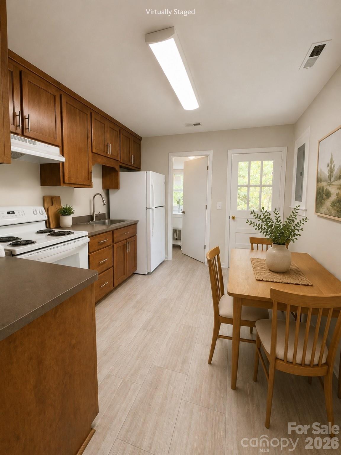 631 Forest Drive — Robbins