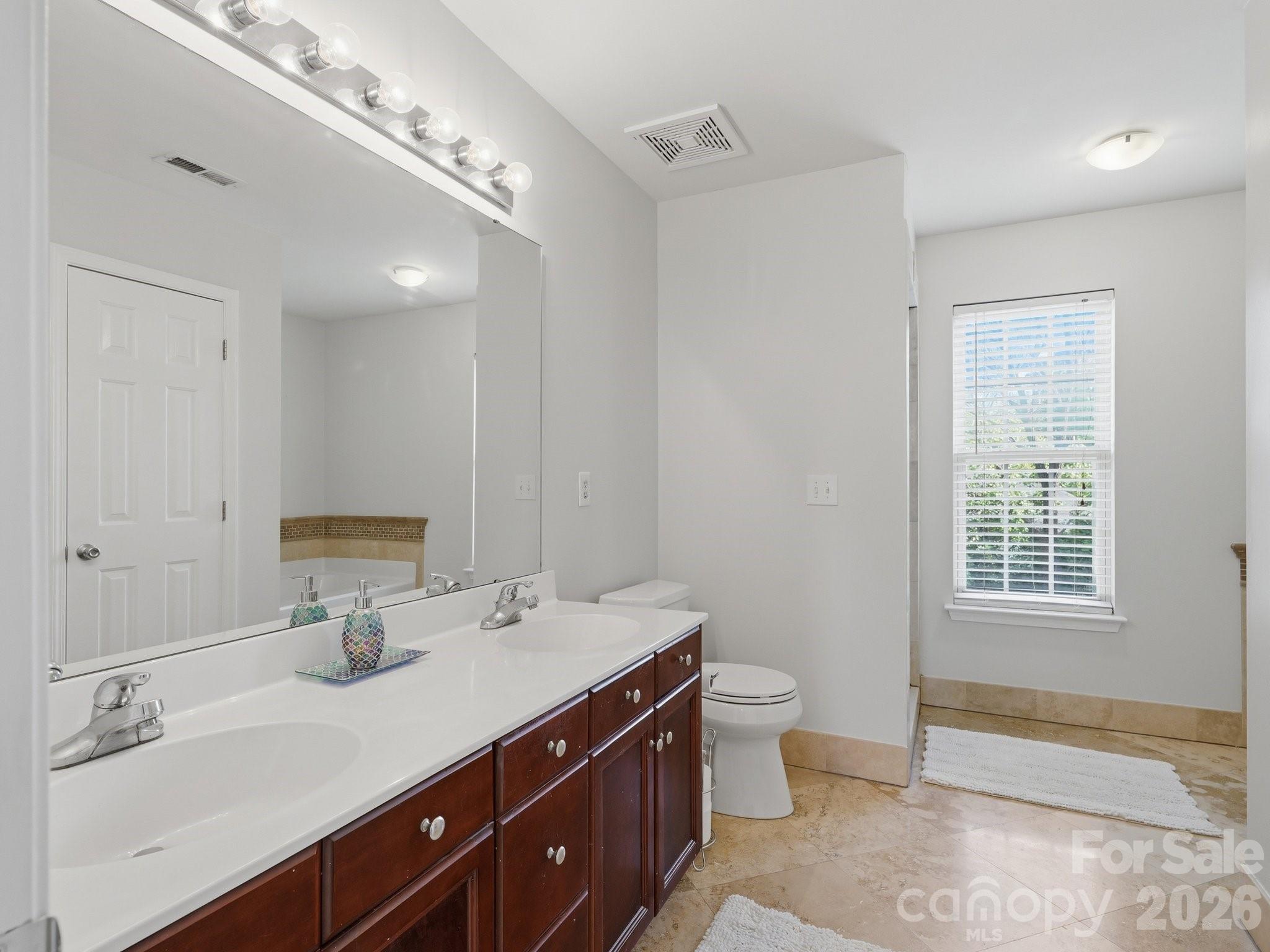 7313 Mapleridge Drive — Charlotte
