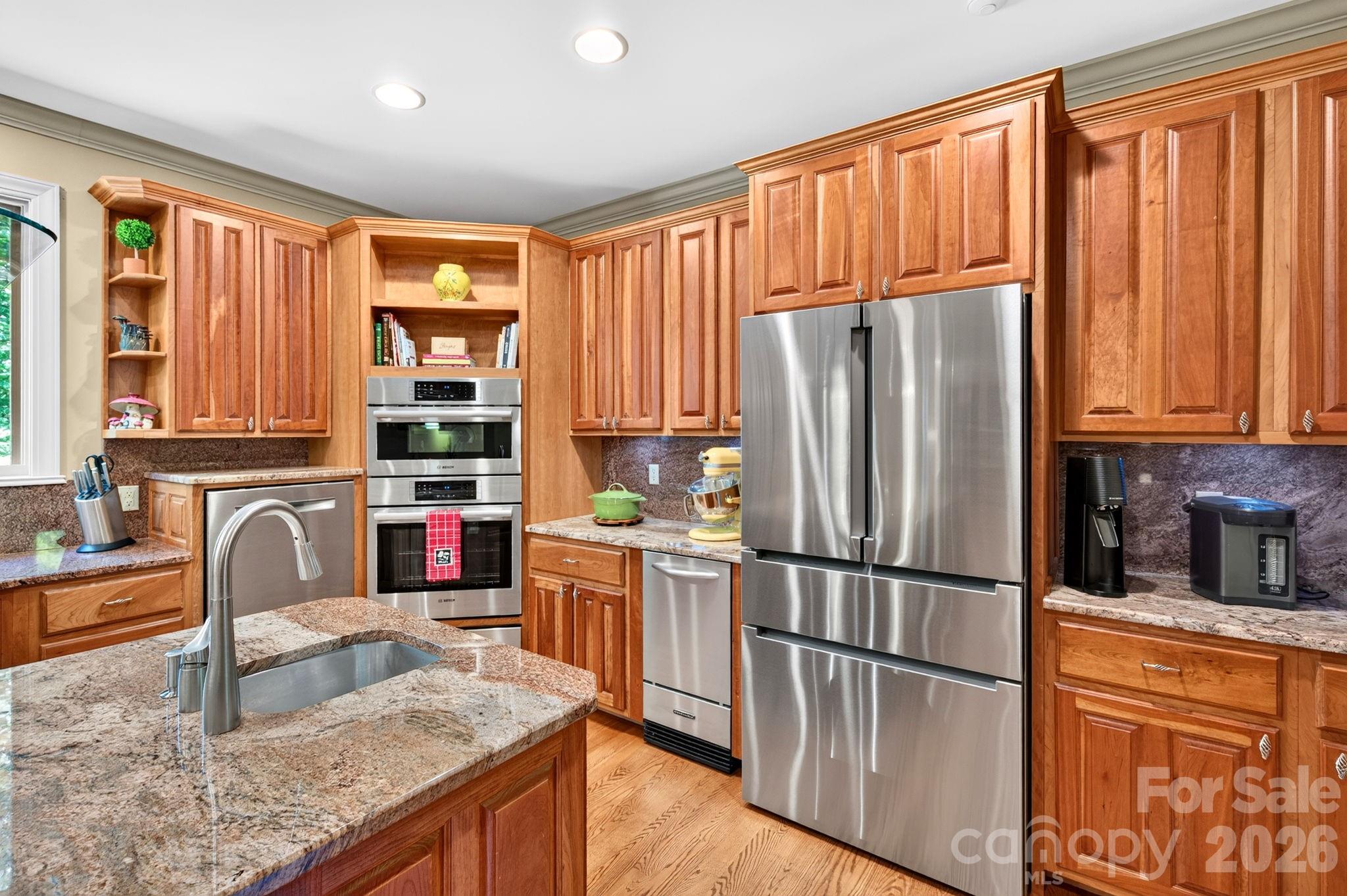 25 Whitaker View Road — Fairview