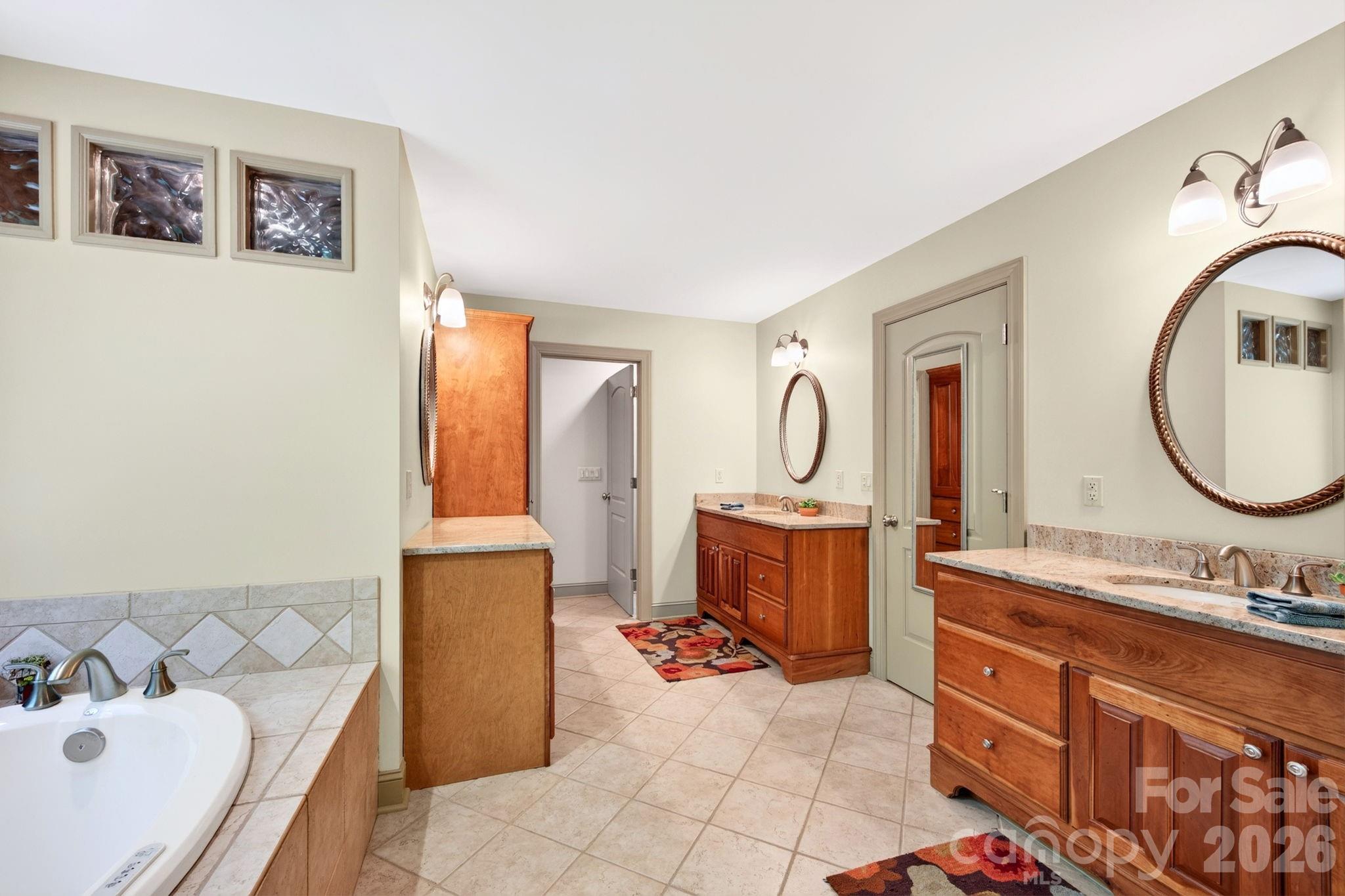 25 Whitaker View Road — Fairview