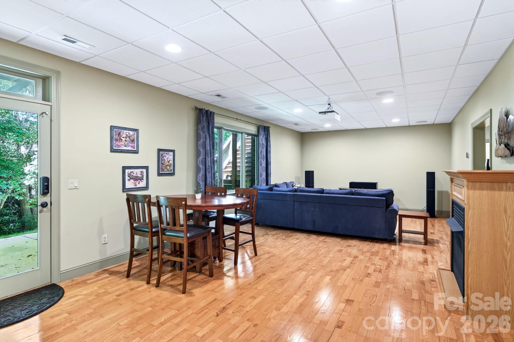 25 Whitaker View Road — Fairview