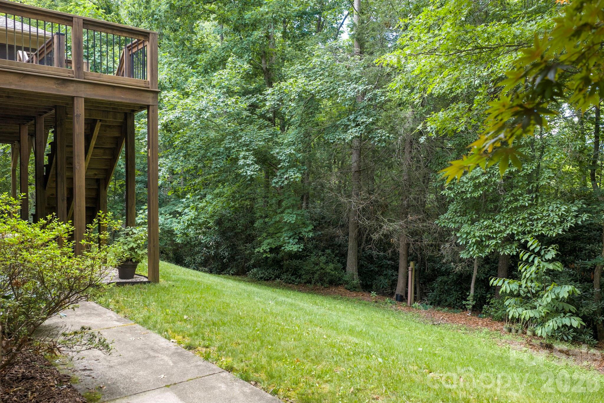 25 Whitaker View Road — Fairview