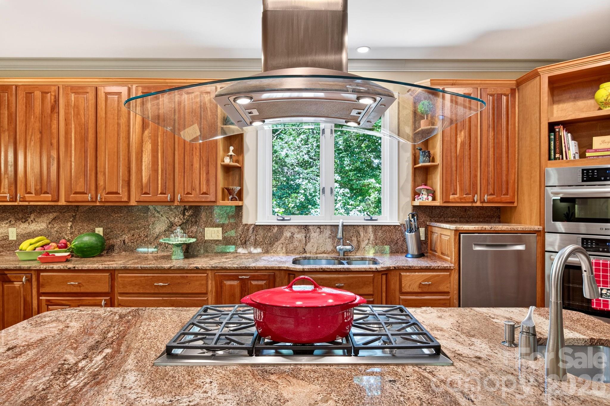 25 Whitaker View Road — Fairview