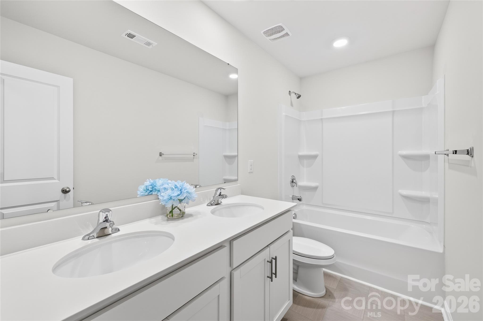 2023 Navarro Road — Charlotte