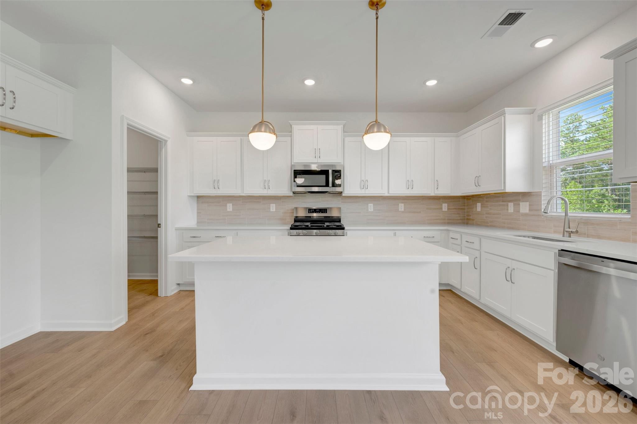 8887 Visgrove Drive — Sherrills Ford