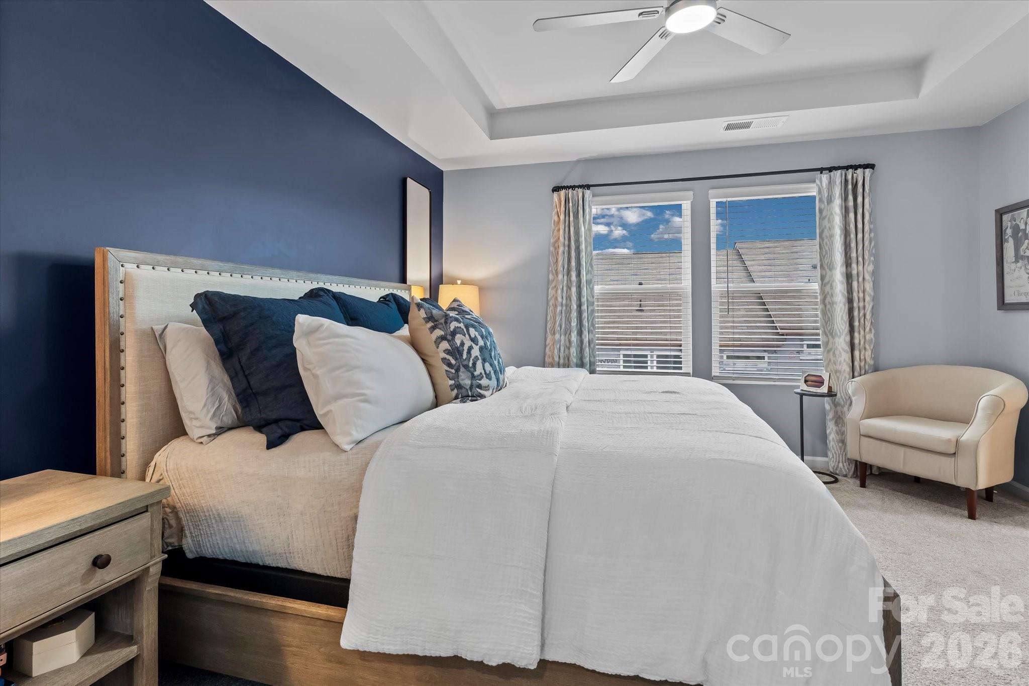 8122 Downy Oak Lane — Charlotte
