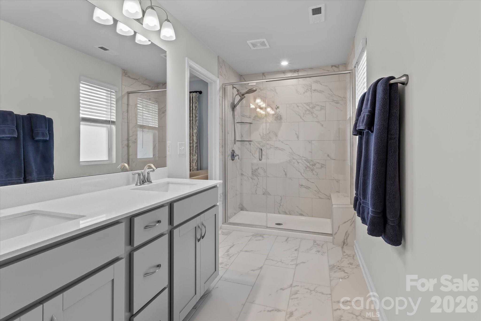 8122 Downy Oak Lane — Charlotte