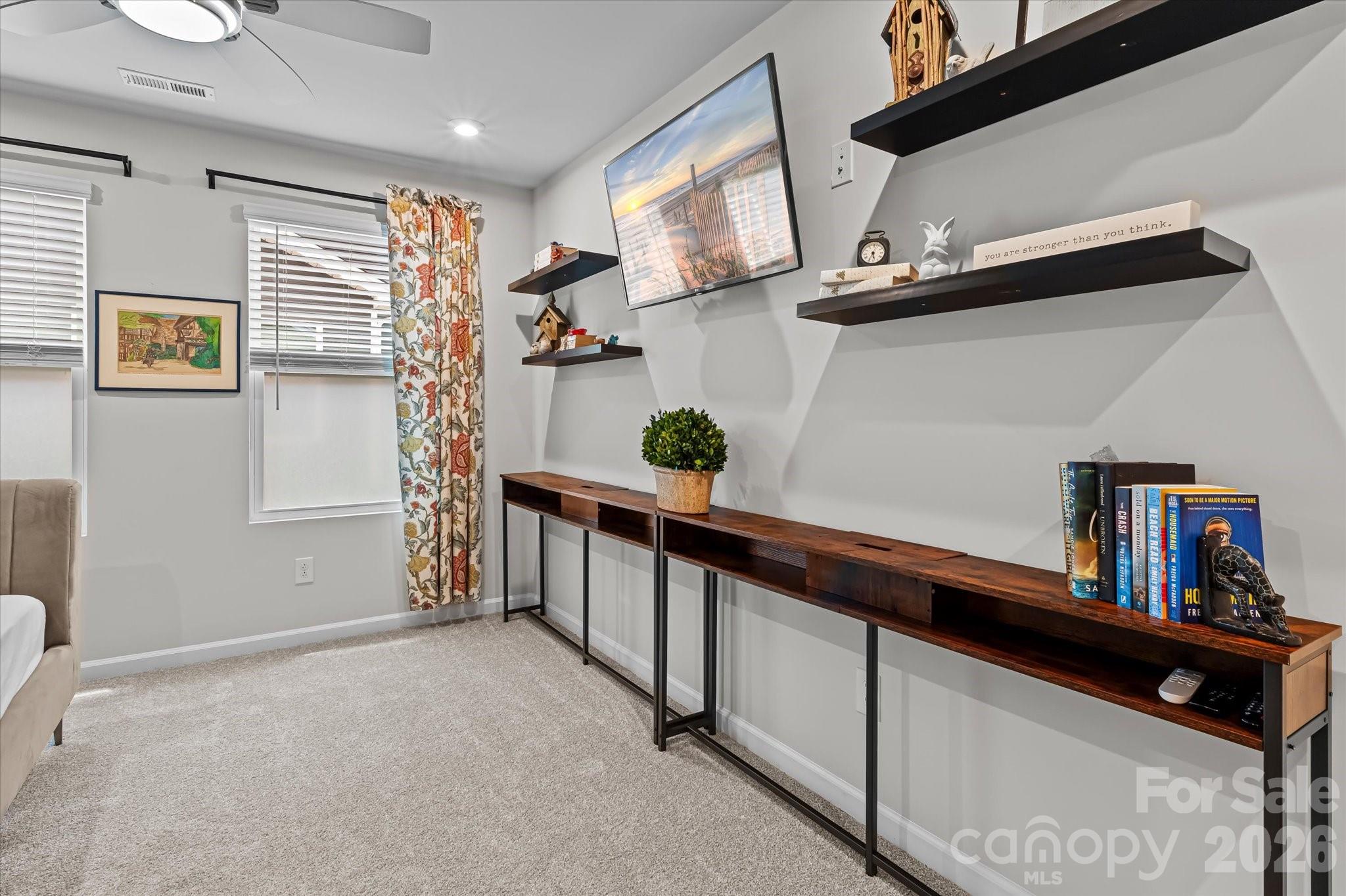 8122 Downy Oak Lane — Charlotte