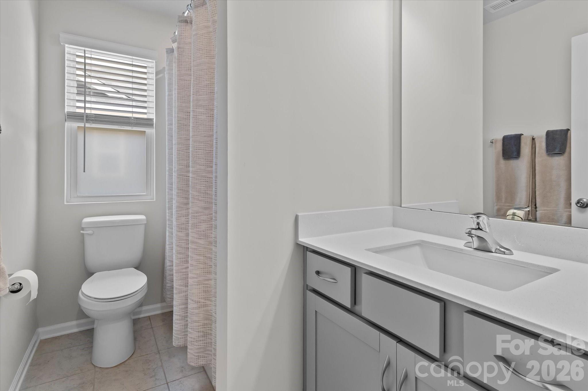 8122 Downy Oak Lane — Charlotte