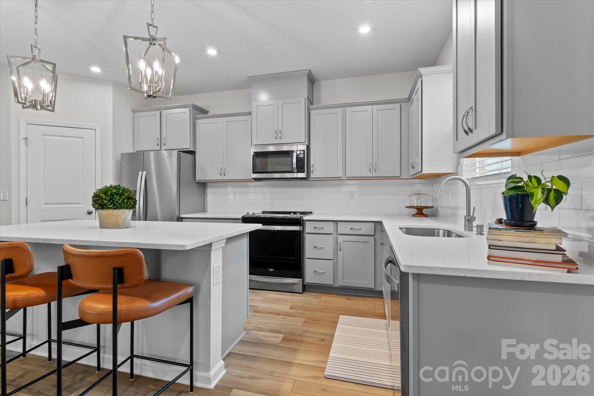 8122 Downy Oak Lane — Charlotte