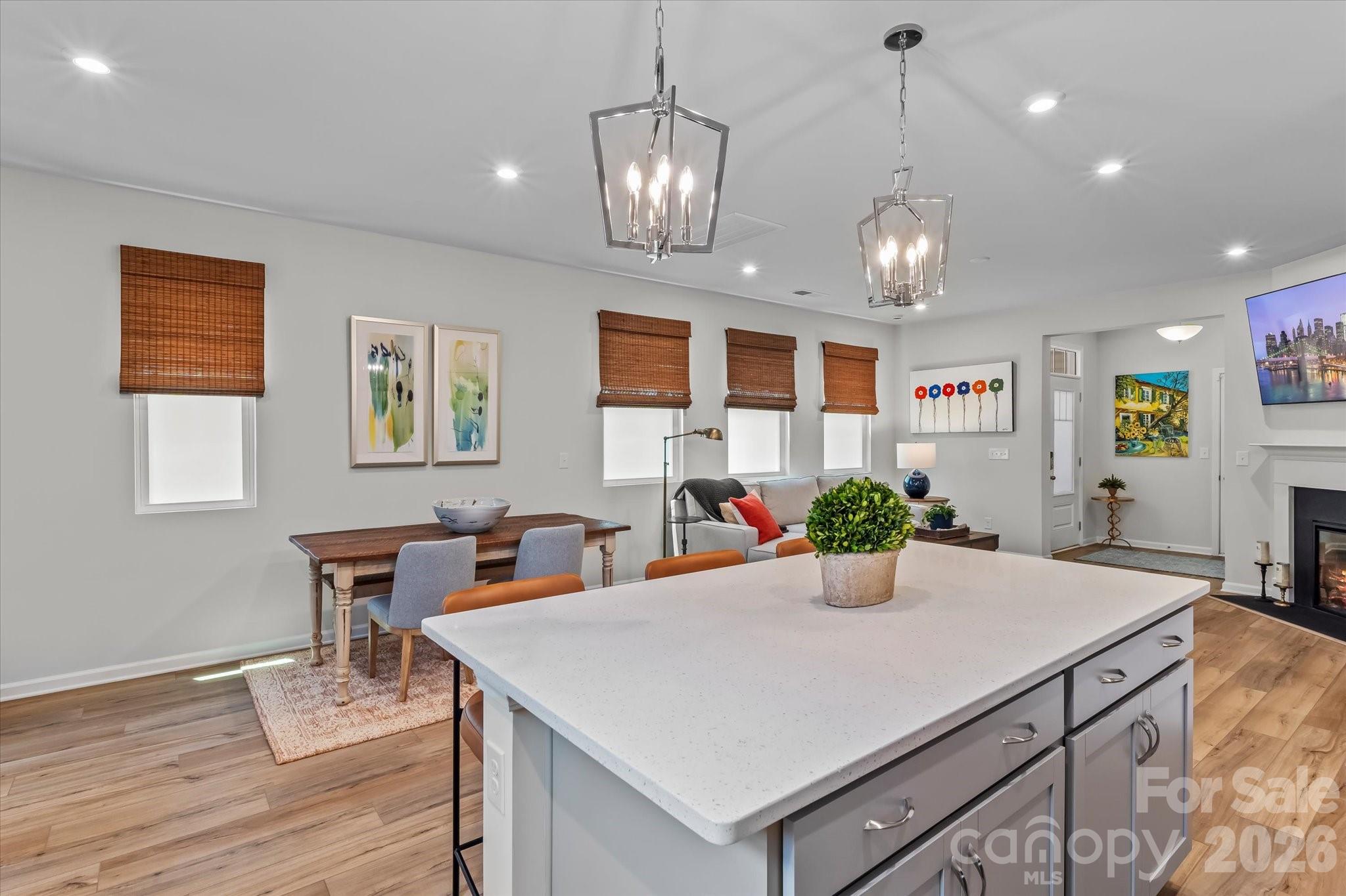 8122 Downy Oak Lane — Charlotte
