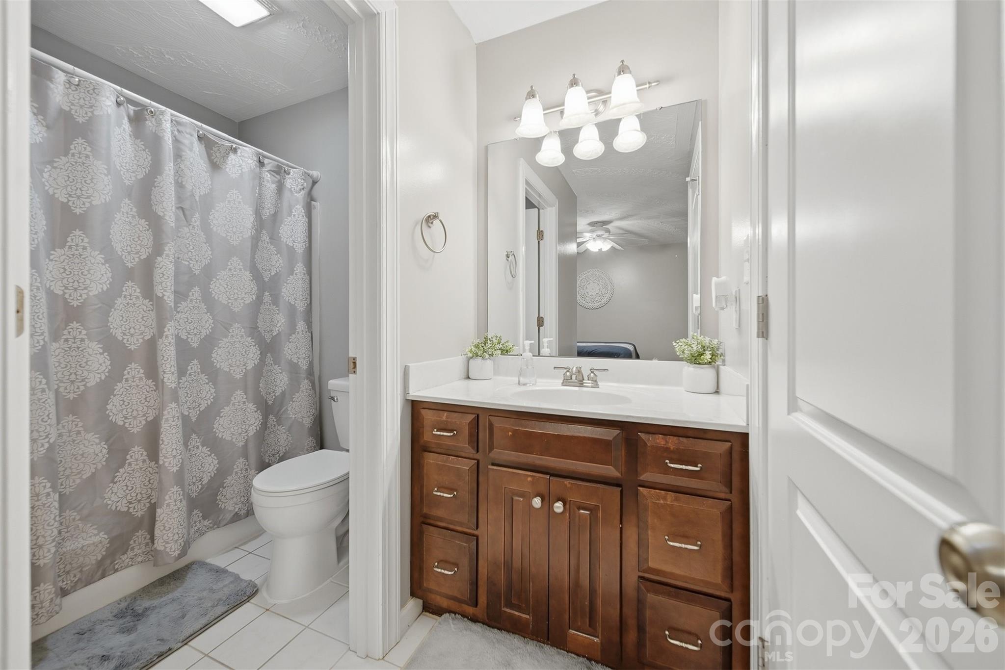 1710 30th Avenue Drive NE — Hickory