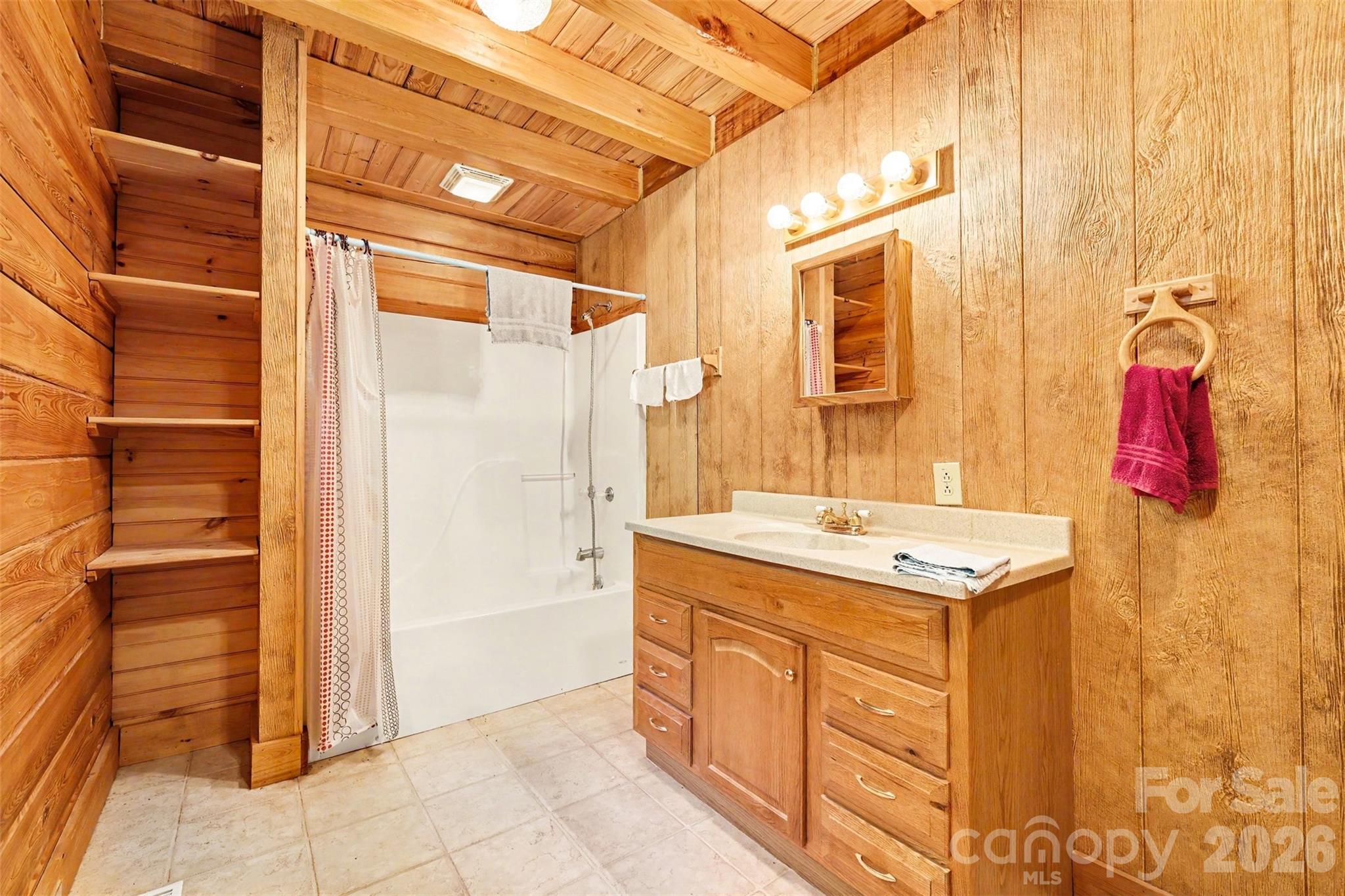 6328 Four Knights Lane — Clover