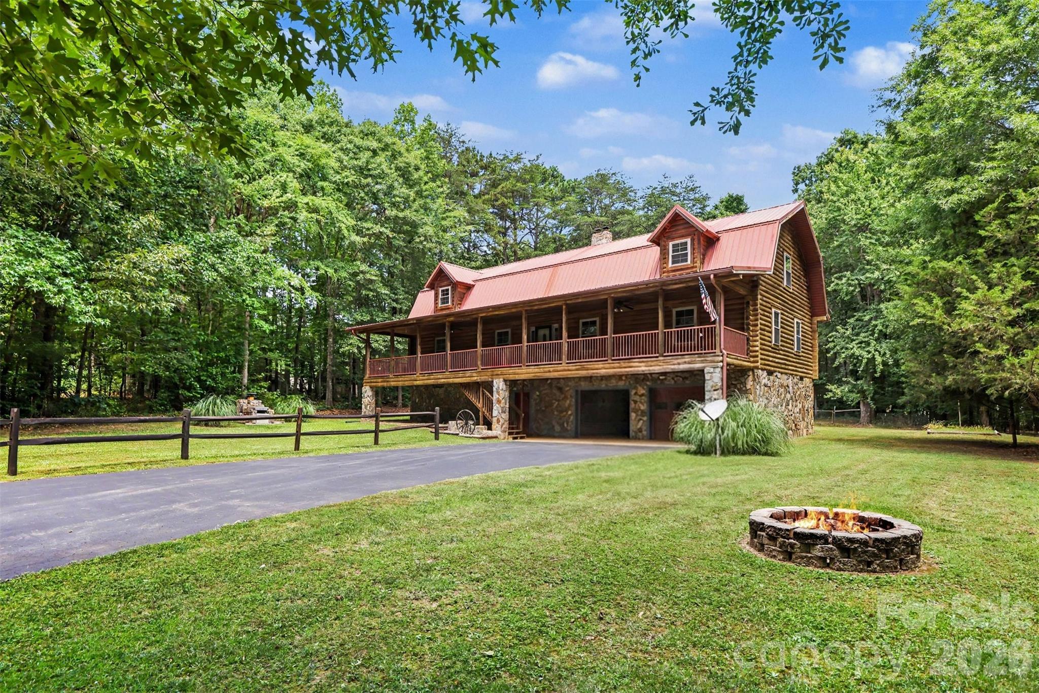 6328 Four Knights Lane — Clover
