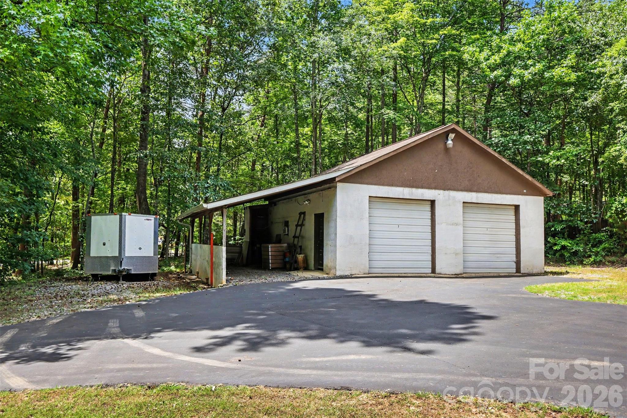 6328 Four Knights Lane — Clover