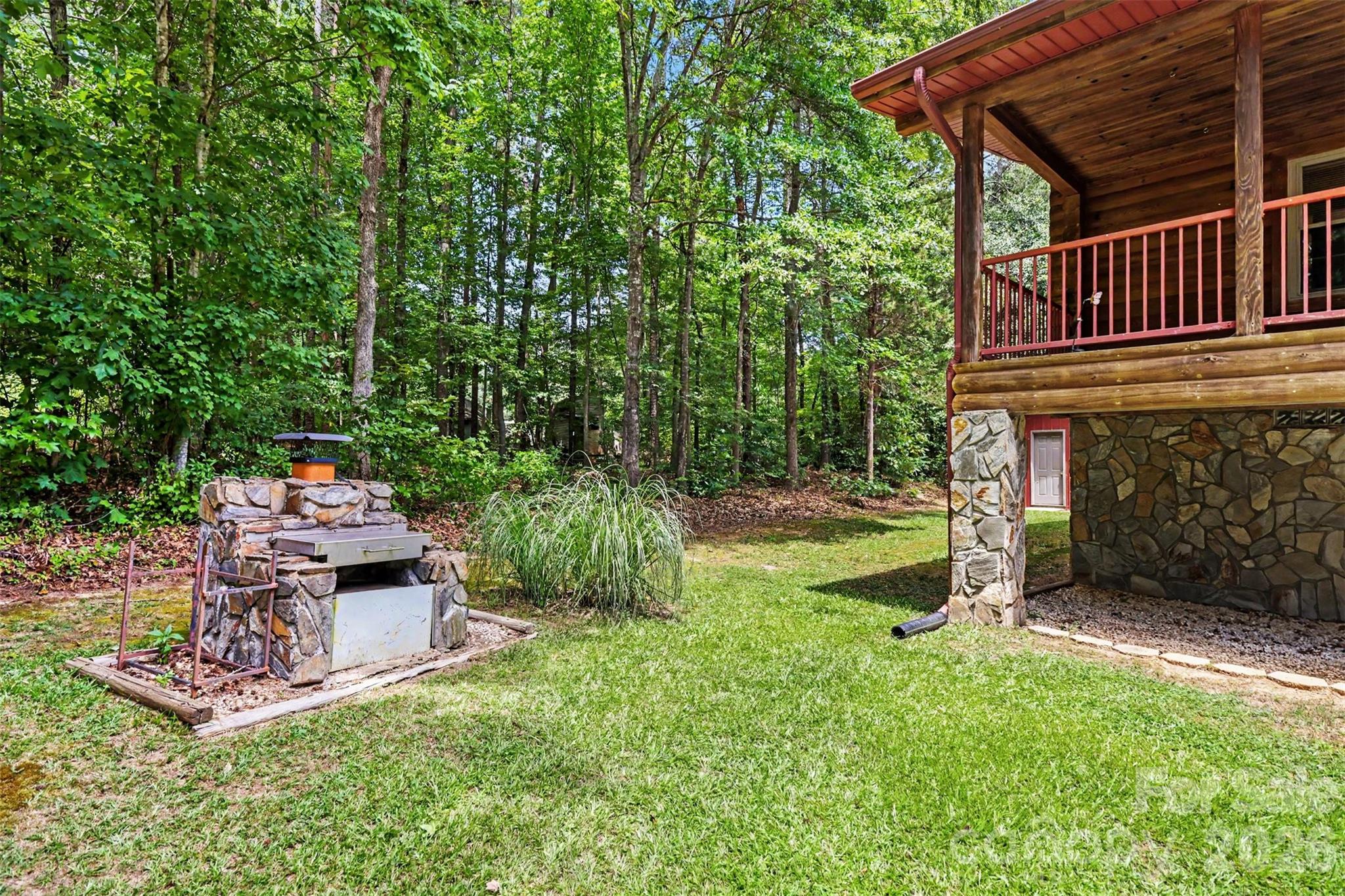 6328 Four Knights Lane — Clover