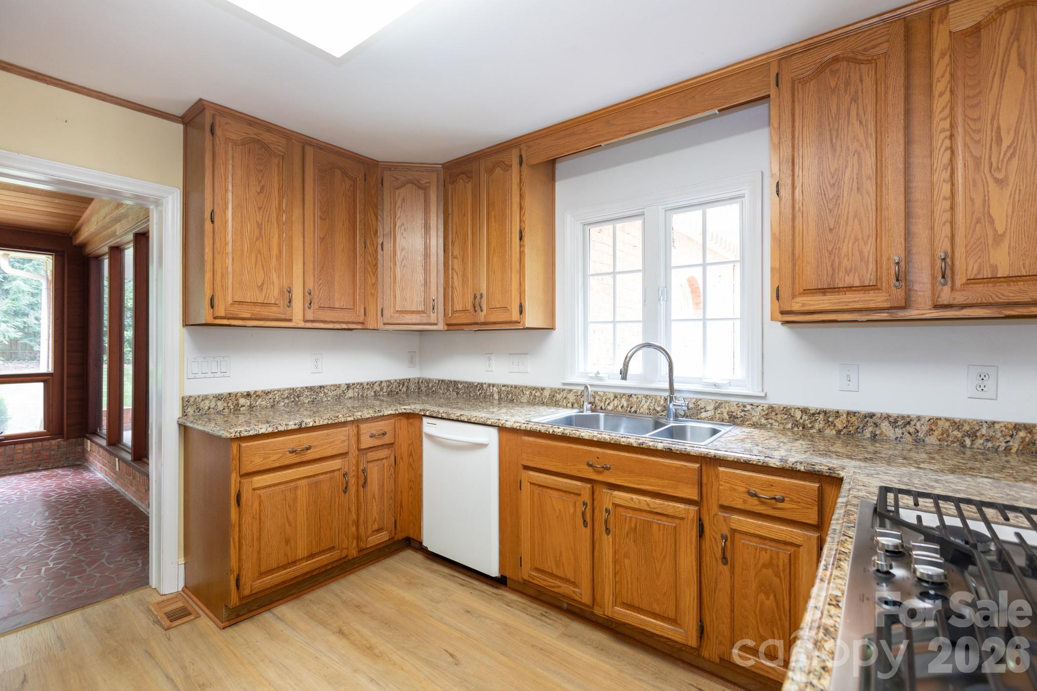 5511 Robinhood Road — Charlotte
