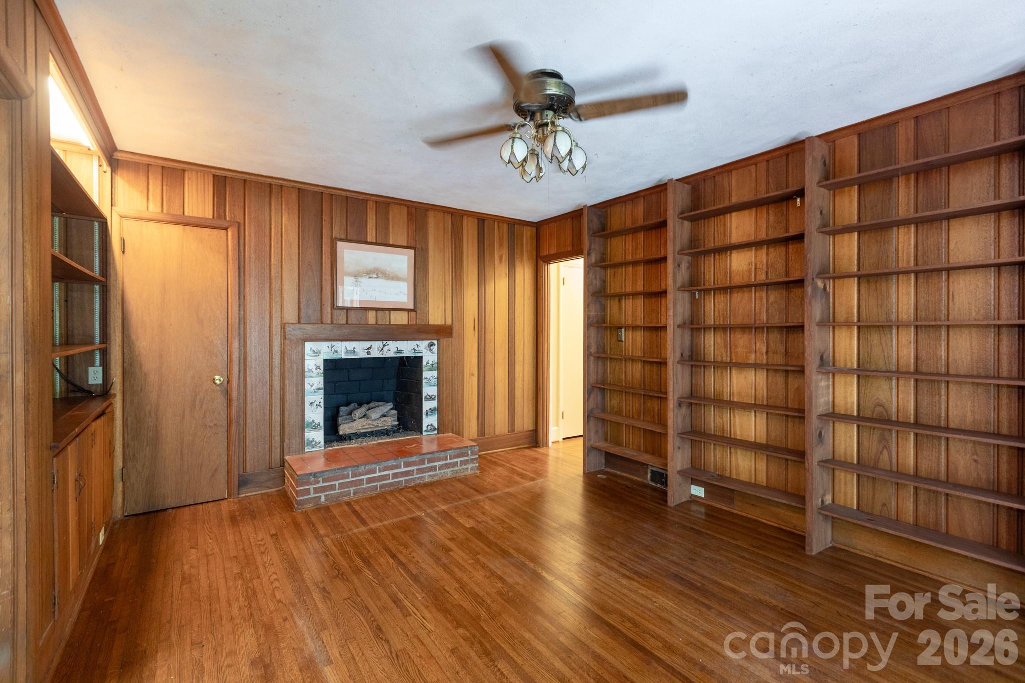 5511 Robinhood Road — Charlotte