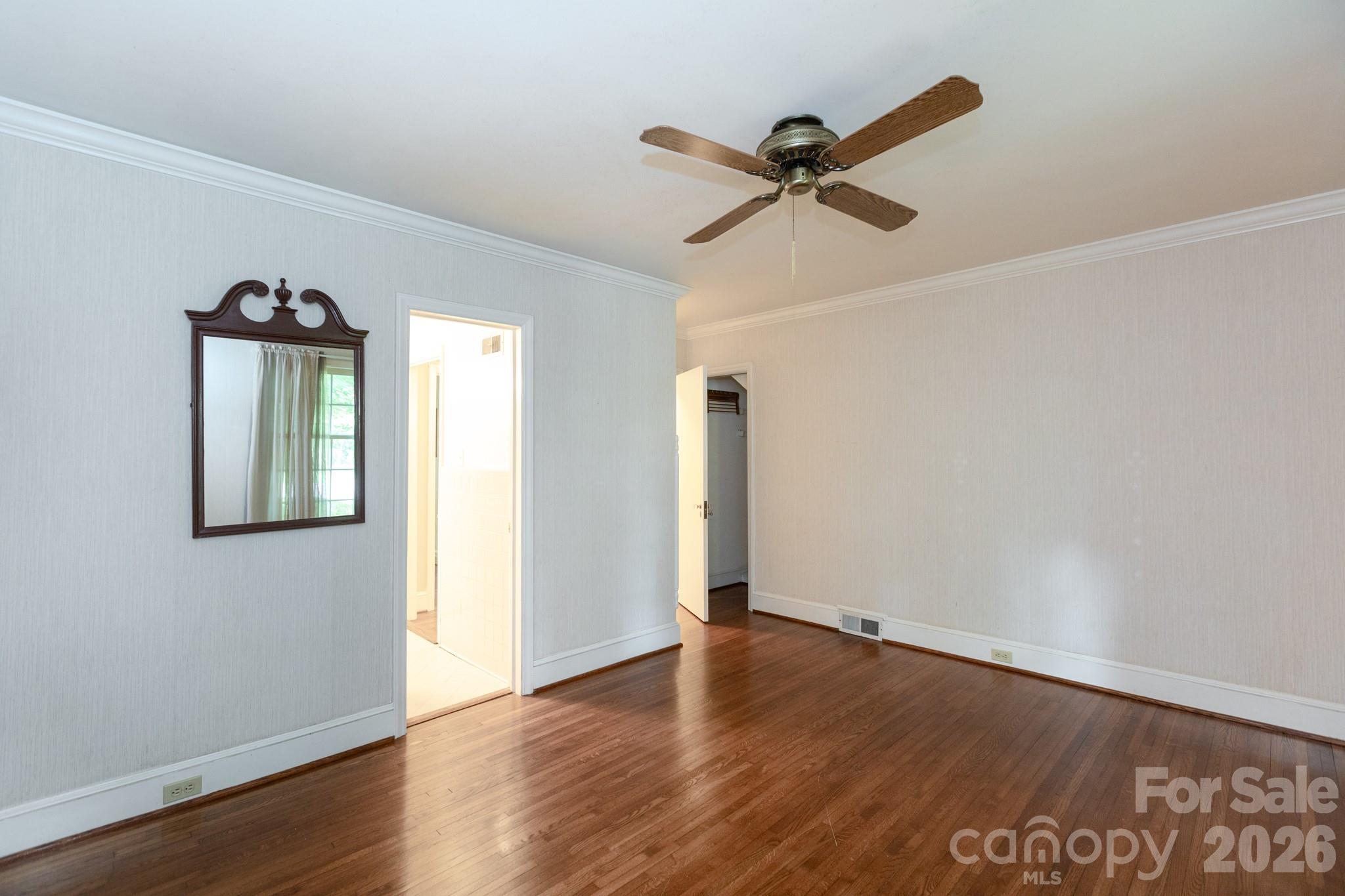 5511 Robinhood Road — Charlotte