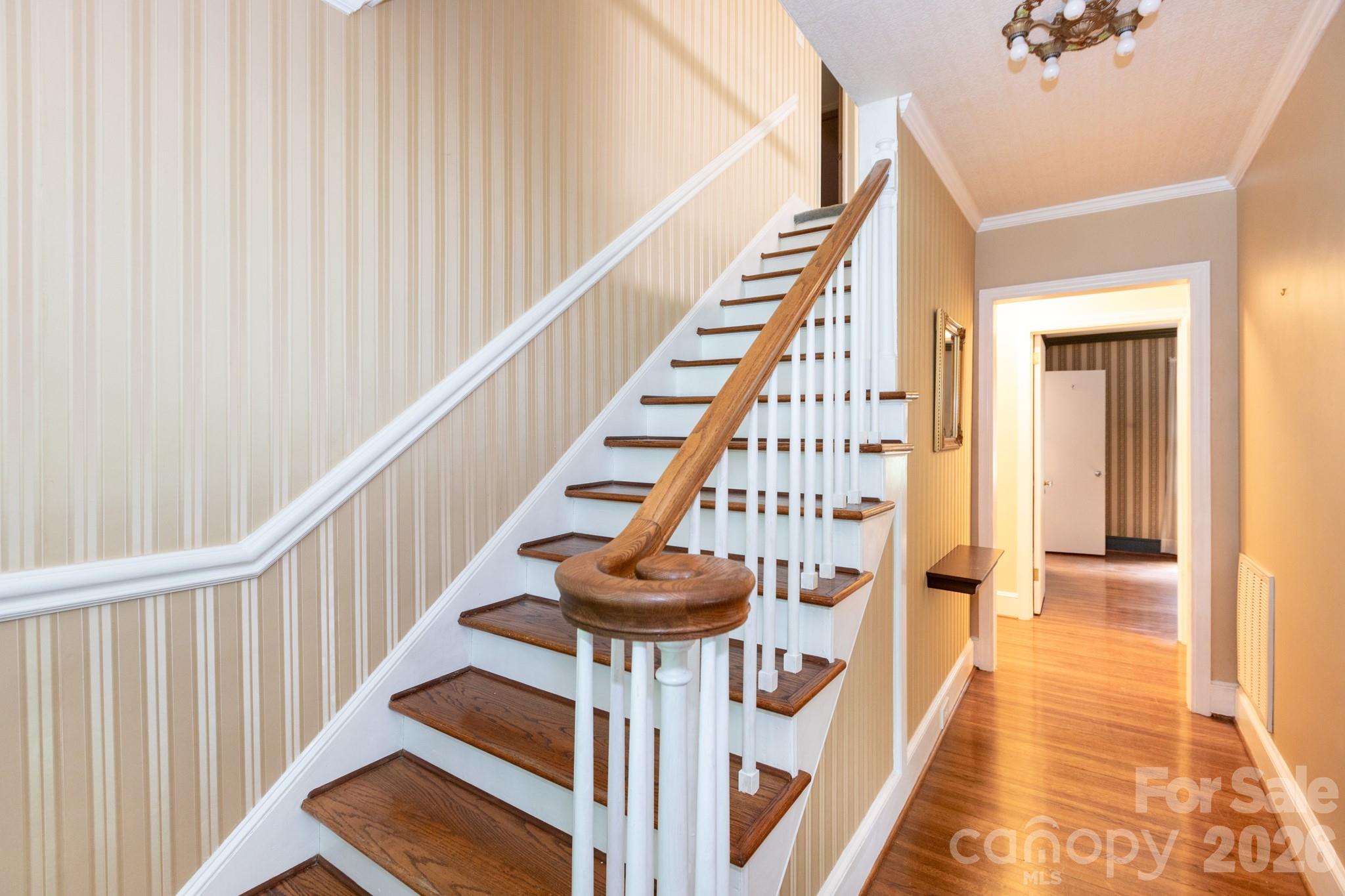 5511 Robinhood Road — Charlotte