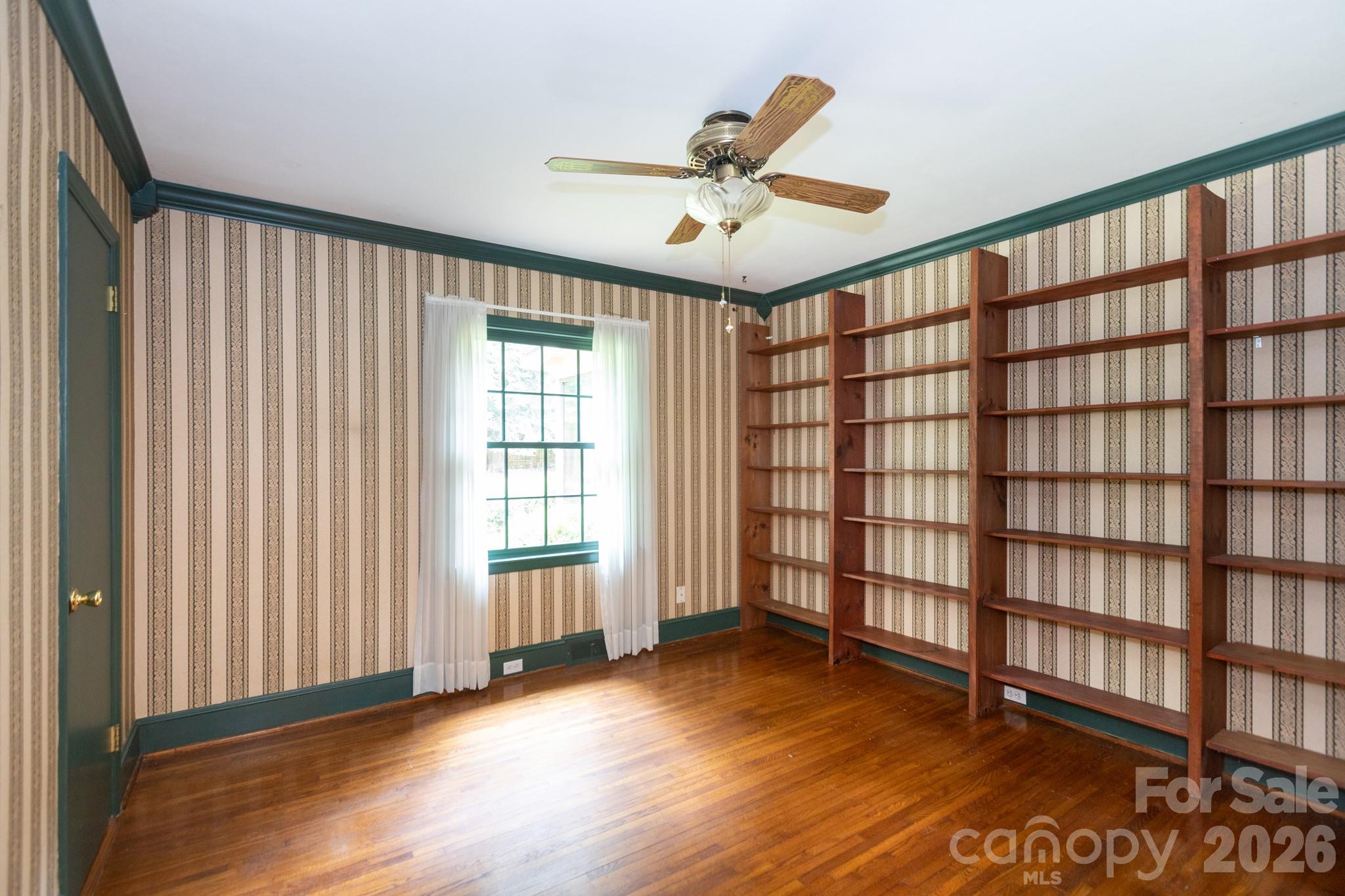 5511 Robinhood Road — Charlotte