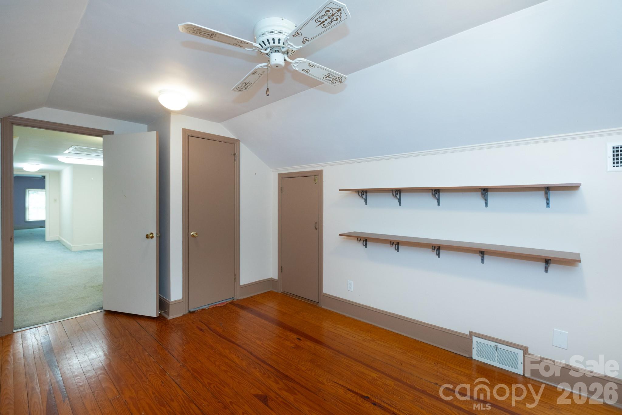 5511 Robinhood Road — Charlotte