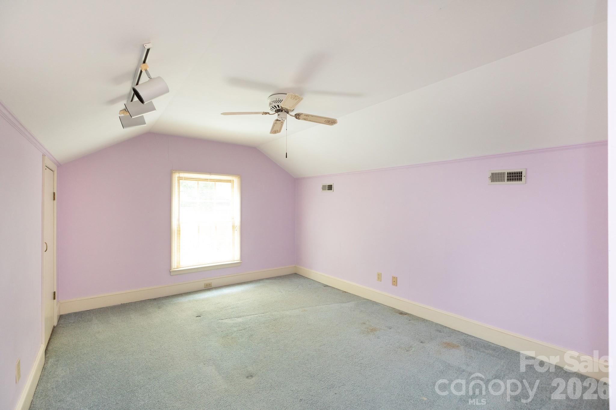 5511 Robinhood Road — Charlotte