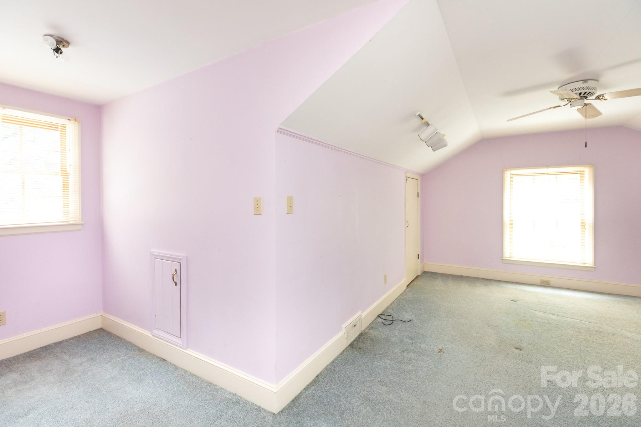 5511 Robinhood Road — Charlotte