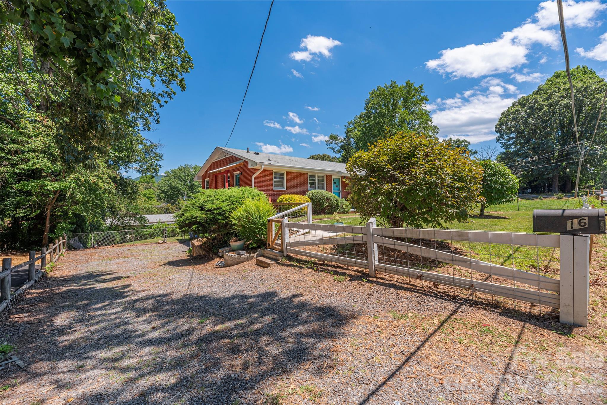 16 Oteen Church Road — Asheville