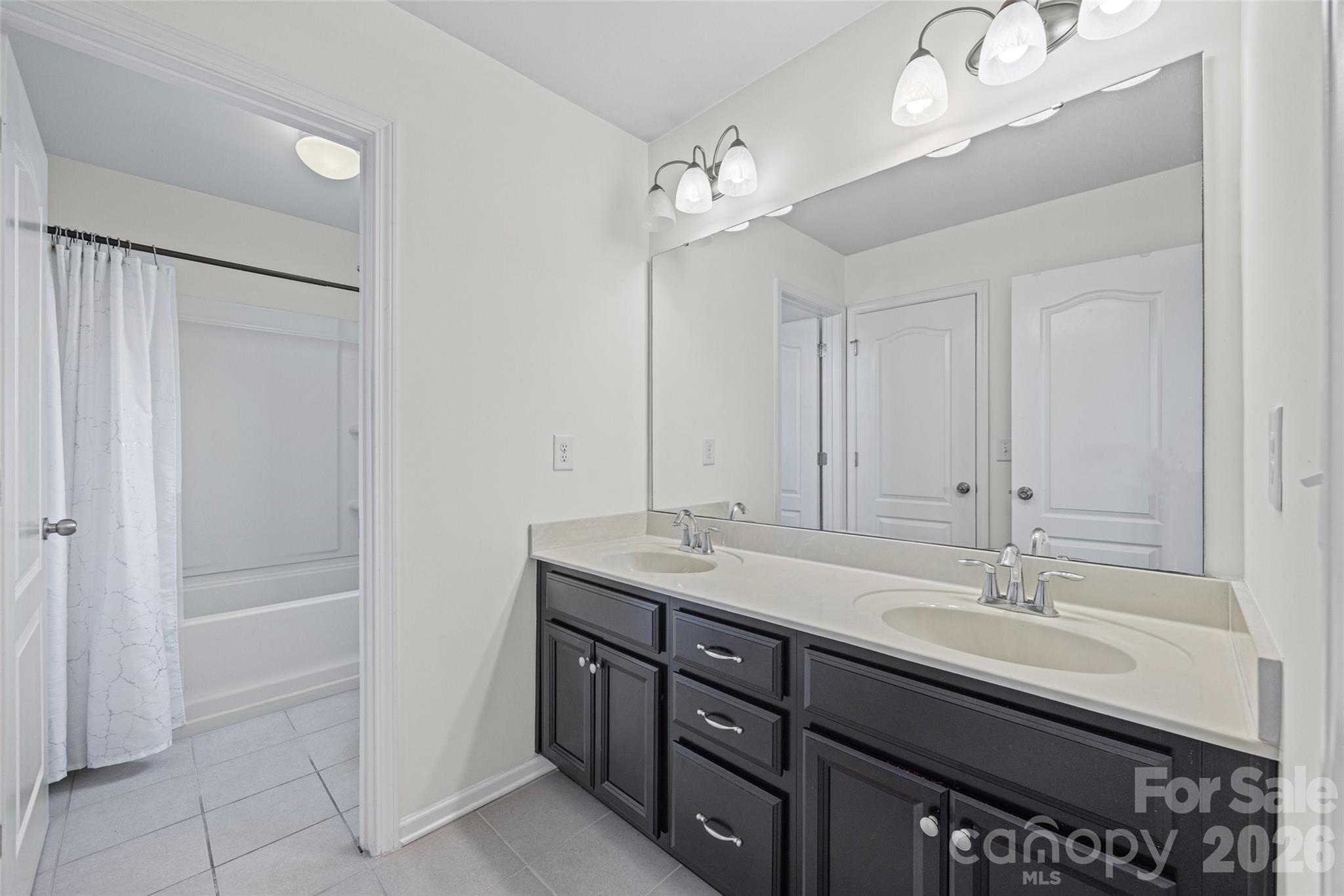 406 Livingston Drive — Lancaster