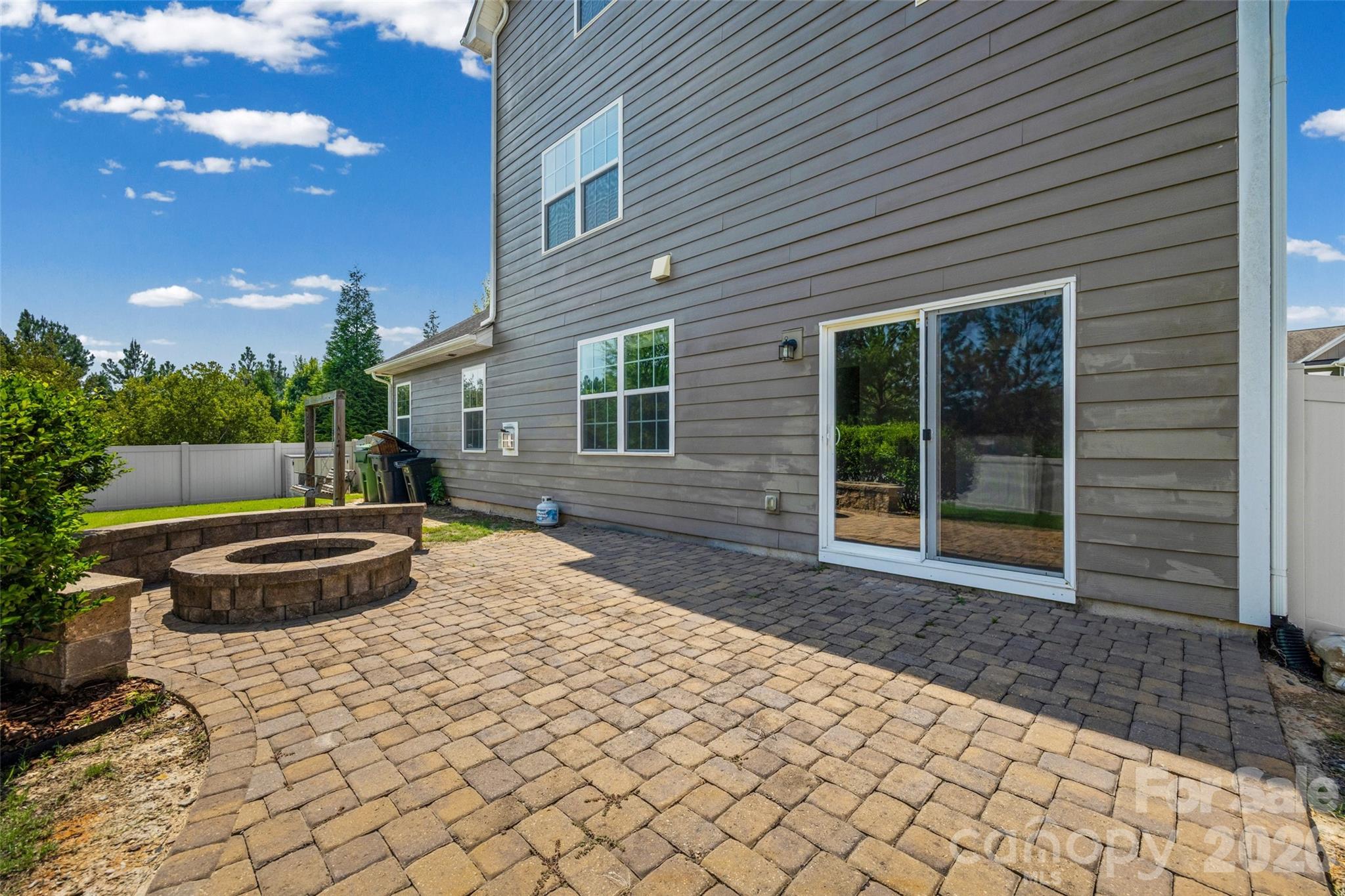 406 Livingston Drive — Lancaster