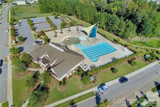 406 Livingston Drive — Lancaster