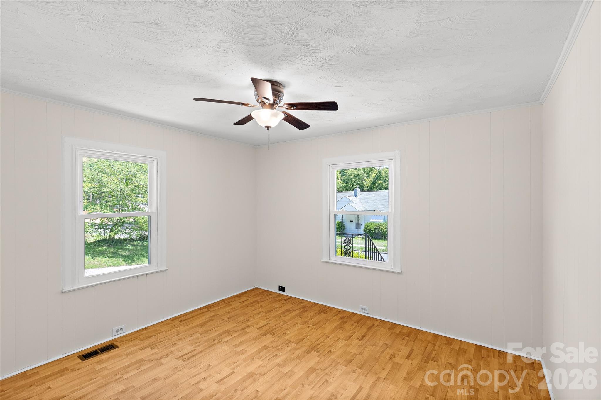 803 N Weldon Street — Gastonia